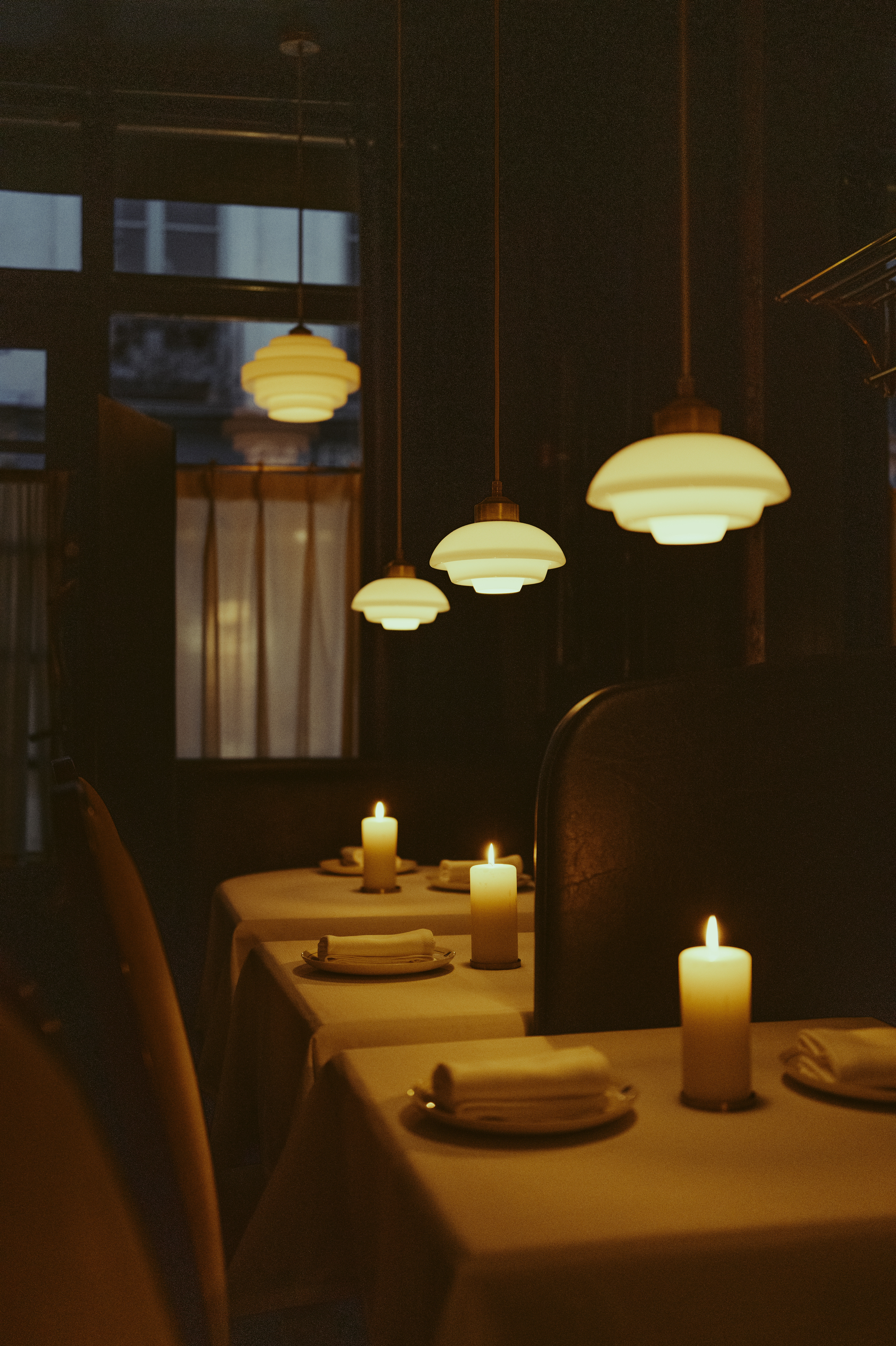 Le 21: The Art of the Long Dinner and the Return of Parisian Intimacy Vanity Teen 虚荣青年 Le 21: The Art of the Long Dinner and the Return of Parisian Intimacy Le 21: The Art of the Long Dinner and the Return of Parisian Intimacy Vanity Teen 虚荣青年