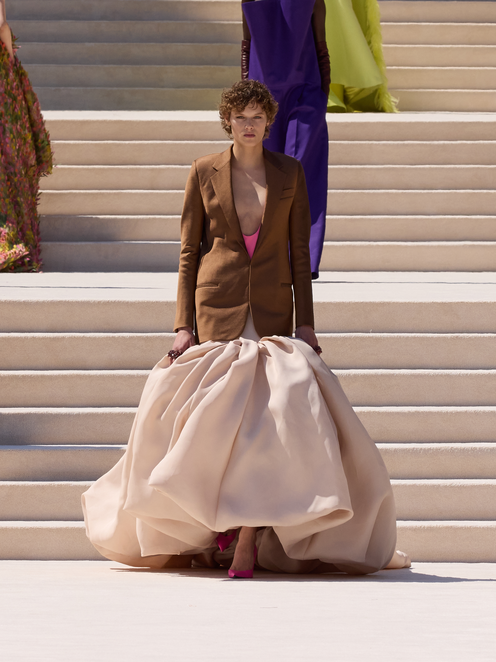 Balenciaga Haute Couture Fall 2026: Beauty in Full Colour by Pierpaolo Piccioli Vanity Teen 虚荣青年 Balenciaga Haute Couture Fall 2026: Beauty in Full Colour by Pierpaolo Piccioli Balenciaga Haute Couture Fall 2026: Beauty in Full Colour by Pierpaolo Piccioli Vanity Teen 虚荣青年