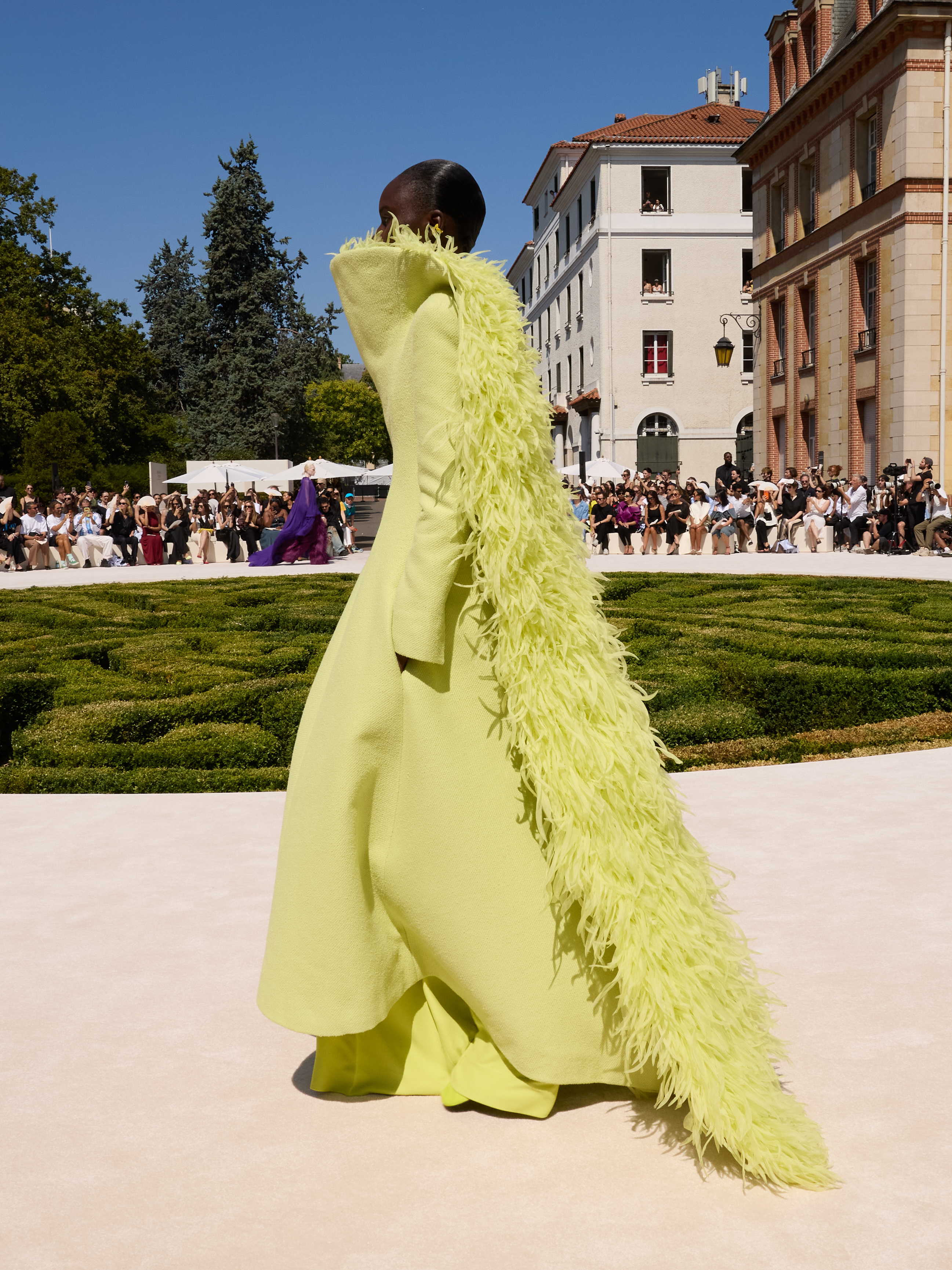 Balenciaga Haute Couture Fall 2026: Beauty in Full Colour by Pierpaolo Piccioli Vanity Teen 虚荣青年 Balenciaga Haute Couture Fall 2026: Beauty in Full Colour by Pierpaolo Piccioli Balenciaga Haute Couture Fall 2026: Beauty in Full Colour by Pierpaolo Piccioli Vanity Teen 虚荣青年