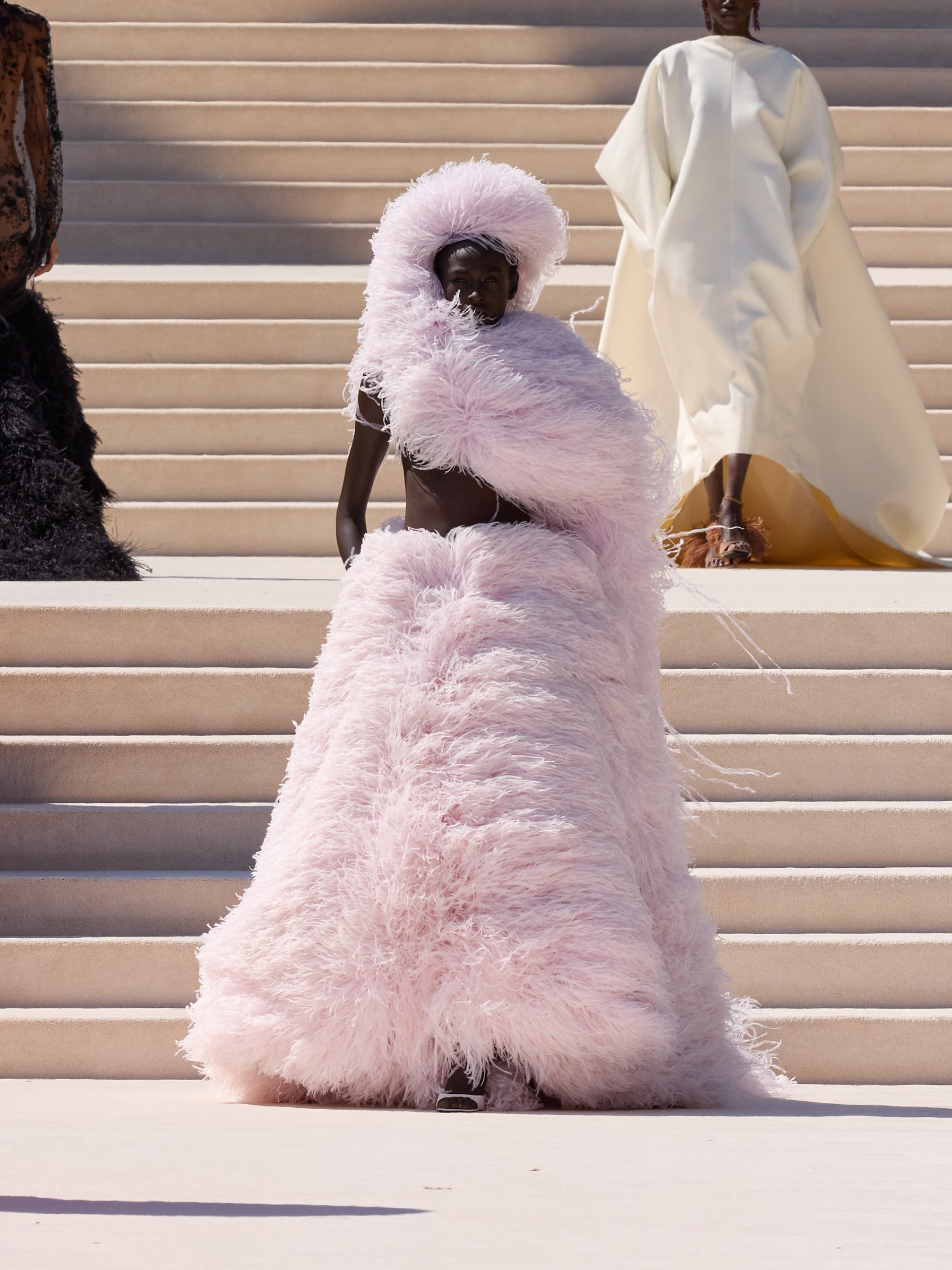 Balenciaga Haute Couture Fall 2026: Beauty in Full Colour by Pierpaolo Piccioli Vanity Teen 虚荣青年 Balenciaga Haute Couture Fall 2026: Beauty in Full Colour by Pierpaolo Piccioli Balenciaga Haute Couture Fall 2026: Beauty in Full Colour by Pierpaolo Piccioli Vanity Teen 虚荣青年