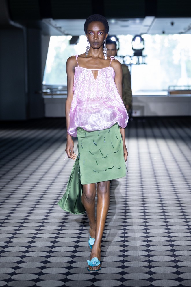 Berlin Fashion Week SS27: The Standout Collections Exploring Culture and Metamorphosis Vanity Teen 虚荣青年 Berlin Fashion Week SS27: The Standout Collections Exploring Culture and Metamorphosis Berlin Fashion Week SS27: The Standout Collections Exploring Culture and Metamorphosis Vanity Teen 虚荣青年