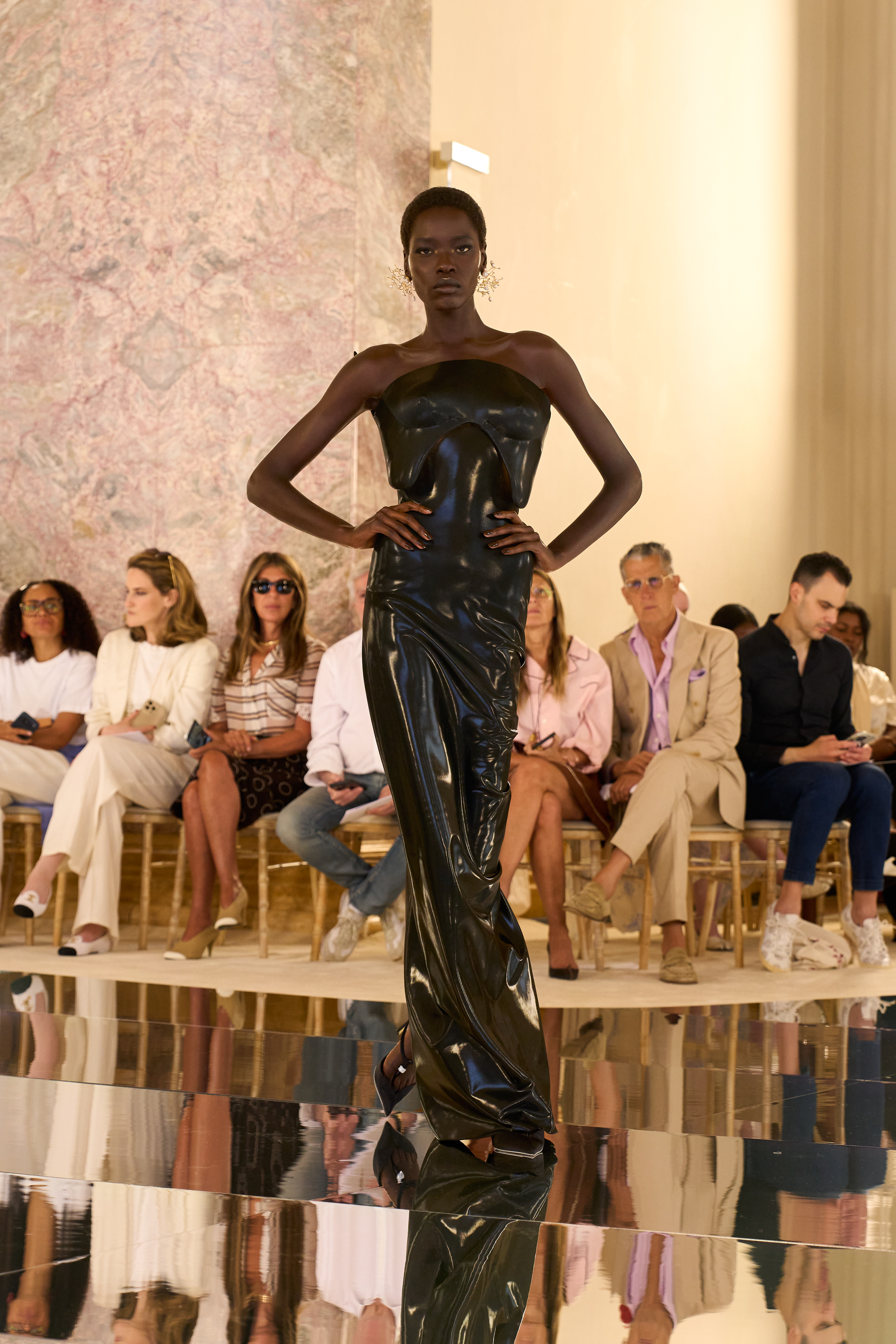 Schiaparelli Didn’t Dive Into the Abyss. It Let Go. Vanity Teen 虚荣青年 Schiaparelli Didn’t Dive Into the Abyss. It Let Go. Schiaparelli Didn’t Dive Into the Abyss. It Let Go. Vanity Teen 虚荣青年
