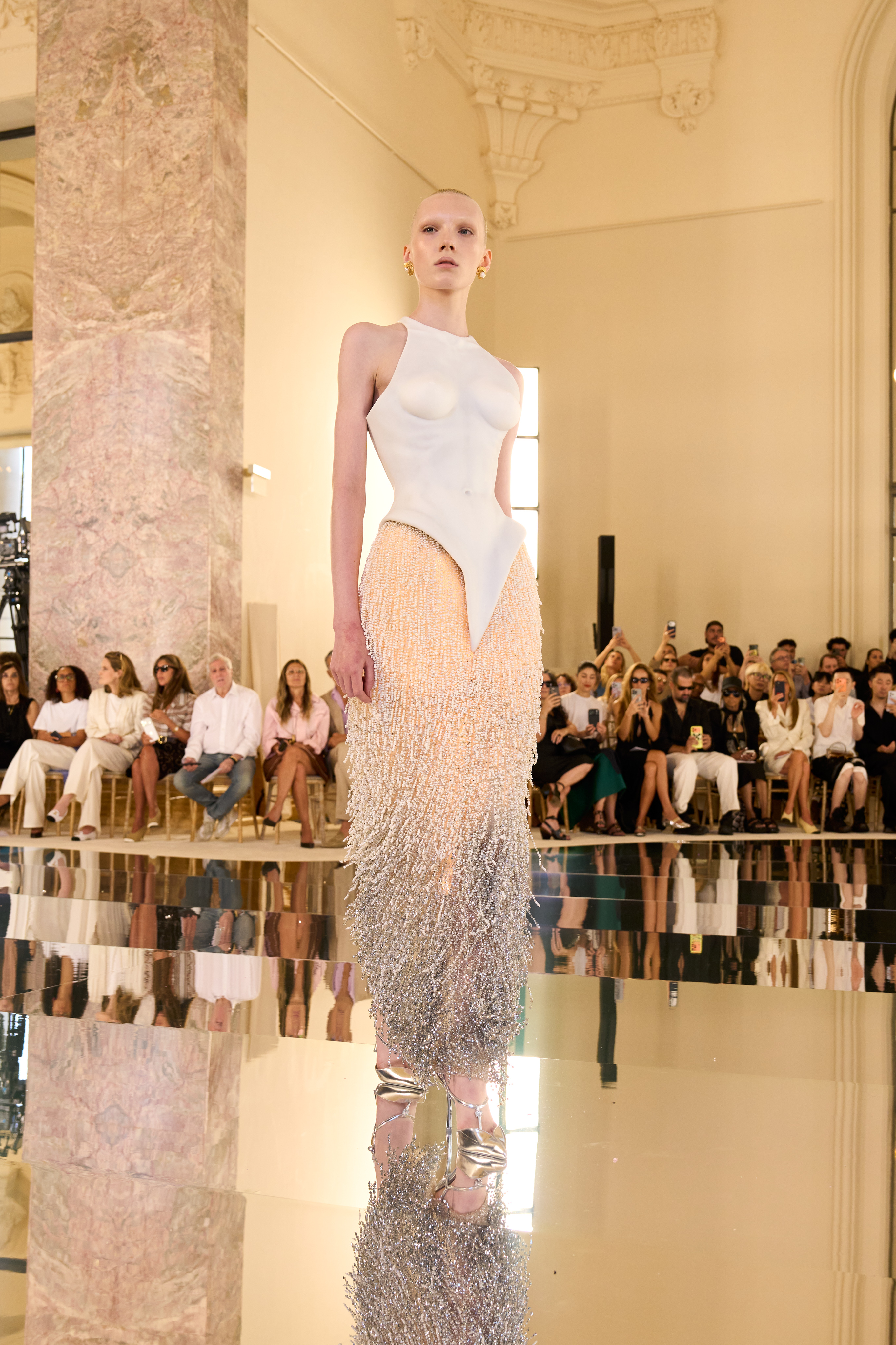 Schiaparelli Didn’t Dive Into the Abyss. It Let Go. Vanity Teen 虚荣青年 Schiaparelli Didn’t Dive Into the Abyss. It Let Go. Schiaparelli Didn’t Dive Into the Abyss. It Let Go. Vanity Teen 虚荣青年