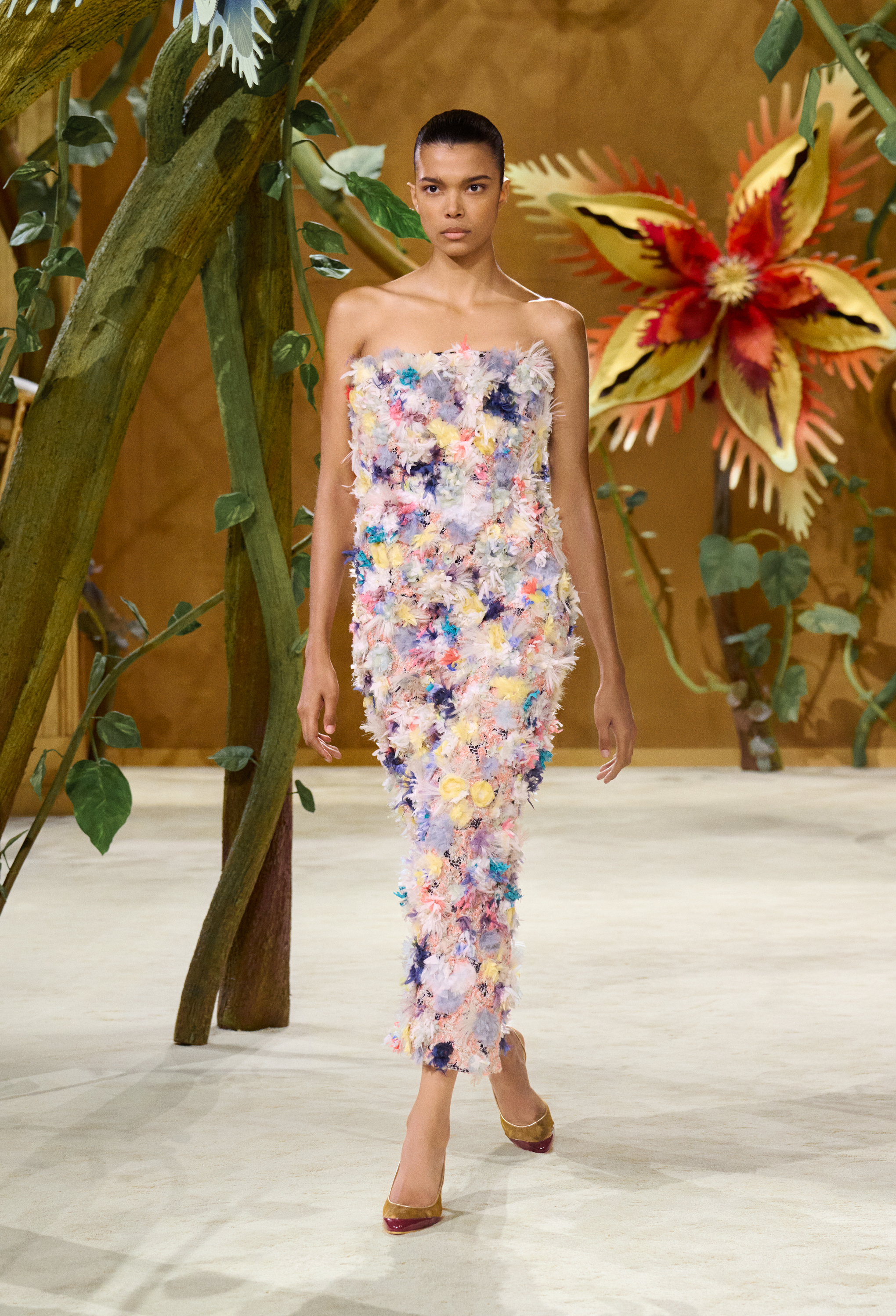 Chanel Haute Couture Fall 2026: Matthieu Blazy Makes Couture Wearable Chanel Haute Couture Fall 2026: Matthieu Blazy Makes Couture Wearable Vanity Teen 虚荣青年