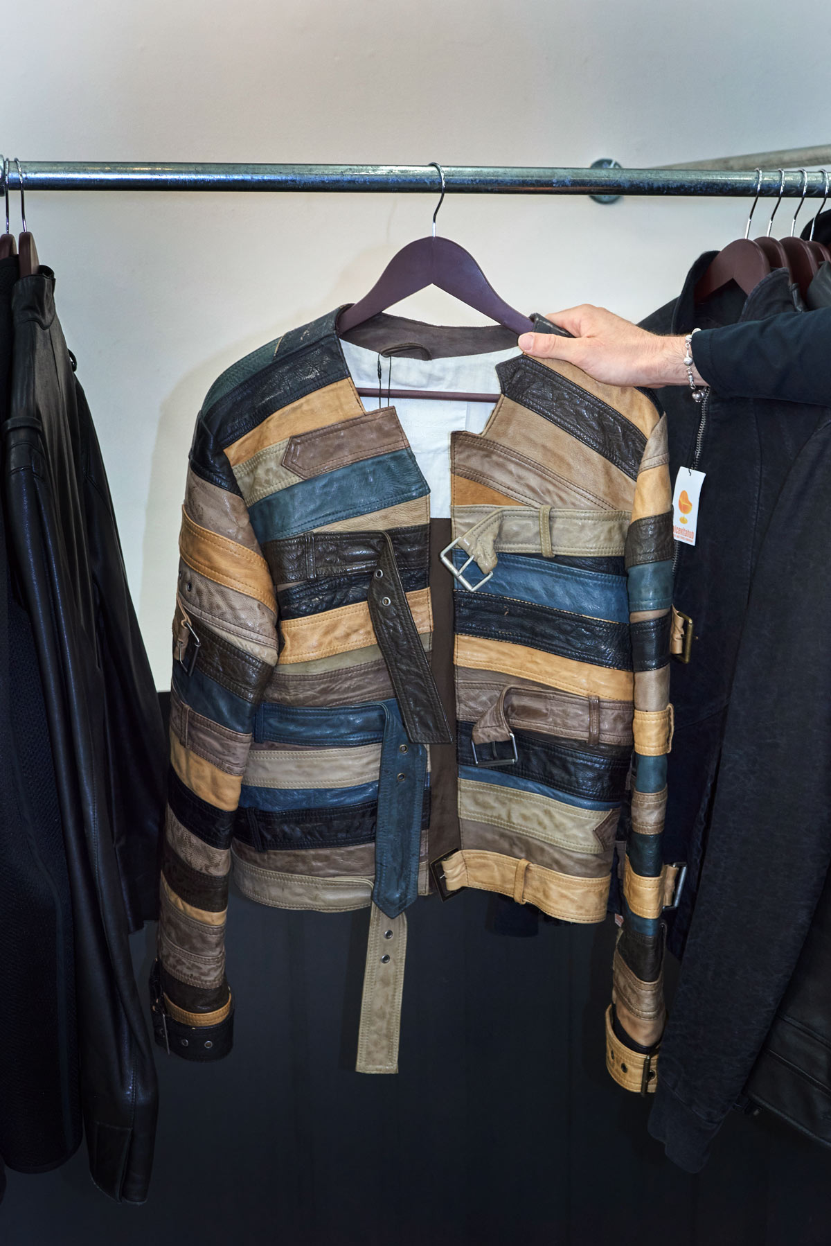 Beyond Nostalgia: Inside DolceVitaHub’s New Vision of Archive Fashion Vanity Teen 虚荣青年 Beyond Nostalgia: Inside DolceVitaHub’s New Vision of Archive Fashion Beyond Nostalgia: Inside DolceVitaHub’s New Vision of Archive Fashion Vanity Teen 虚荣青年