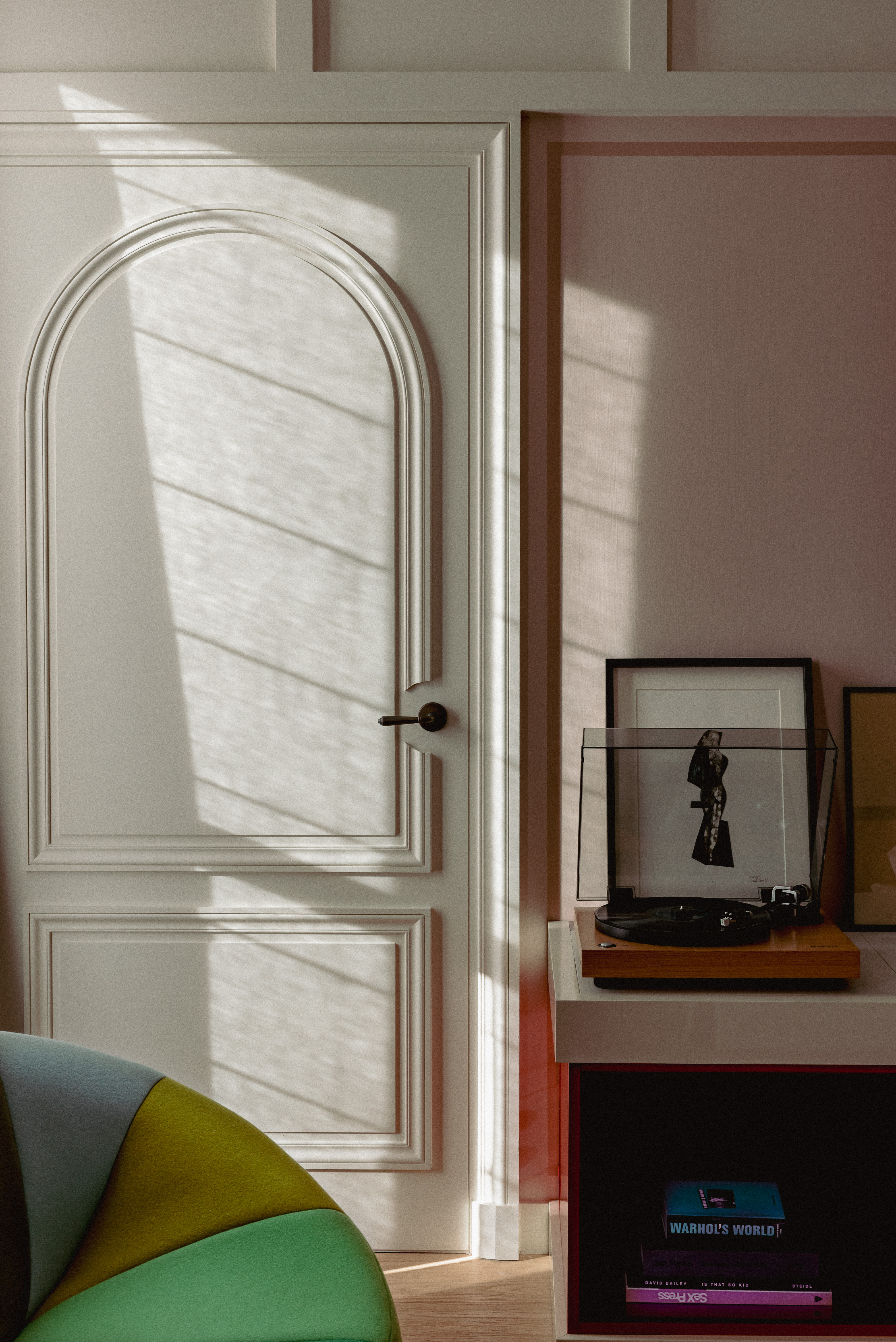Paris Doesn’t Need Another Luxury Hotel. Until It Does: Experimental Marais Paris Doesn’t Need Another Luxury Hotel. Until It Does: Experimental Marais Vanity Teen 虚荣青年