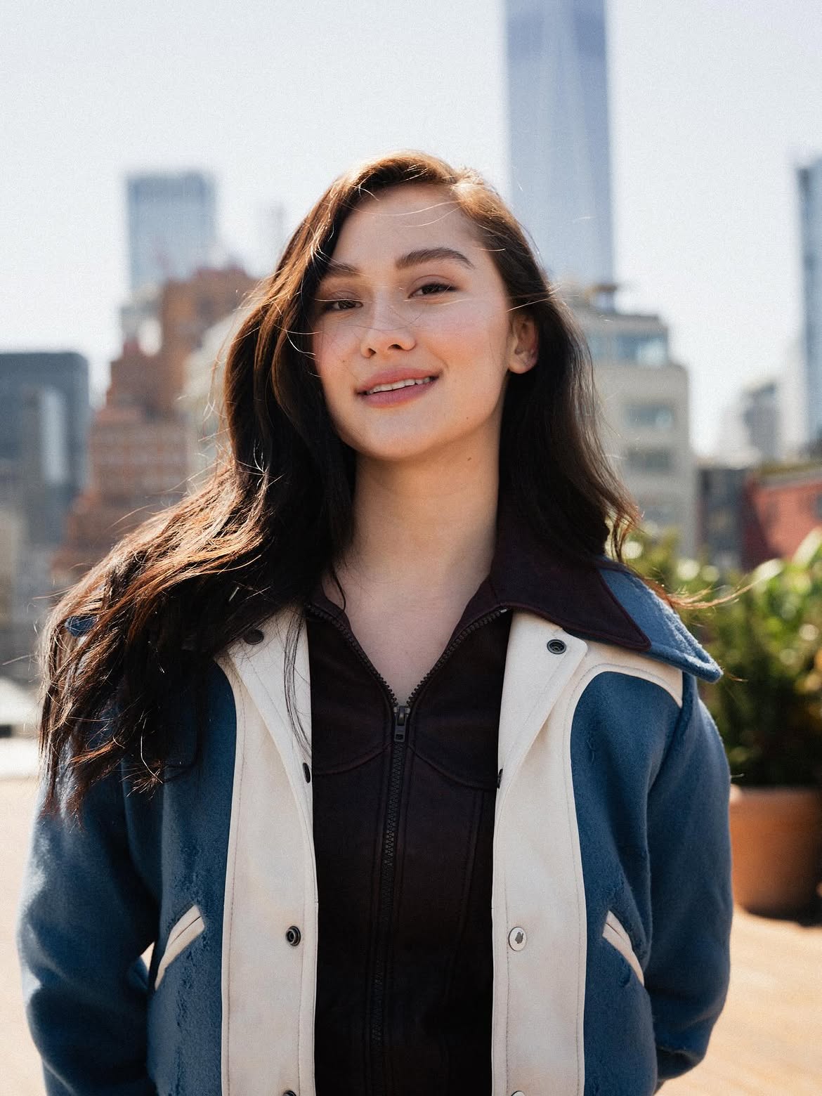 It Girl: Discover Summer 2026's Most Stylish Women Vanity Teen 虚荣青年 Lola Tung as Coach's Global Ambassador for Summer 2026.