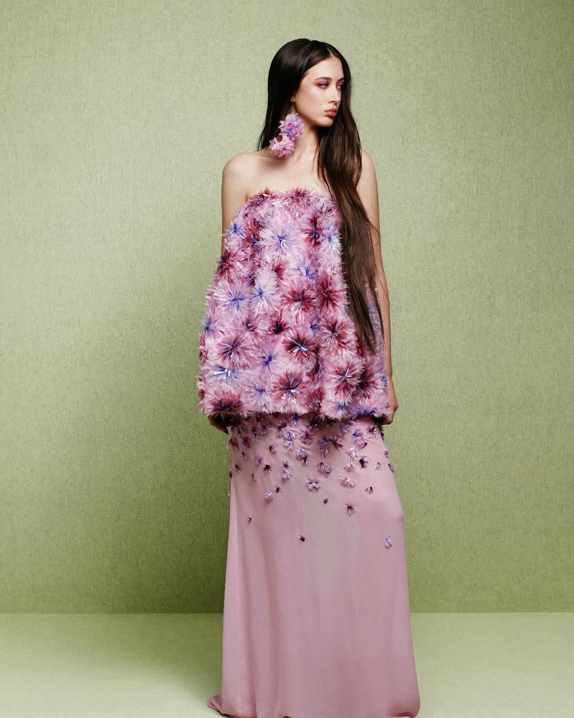 It Girl: Discover Summer 2026's Most Stylish Women Vanity Teen 虚荣青年 Sunday Rose Kidman Urban wearing Dior at the 2026 Met Gala.