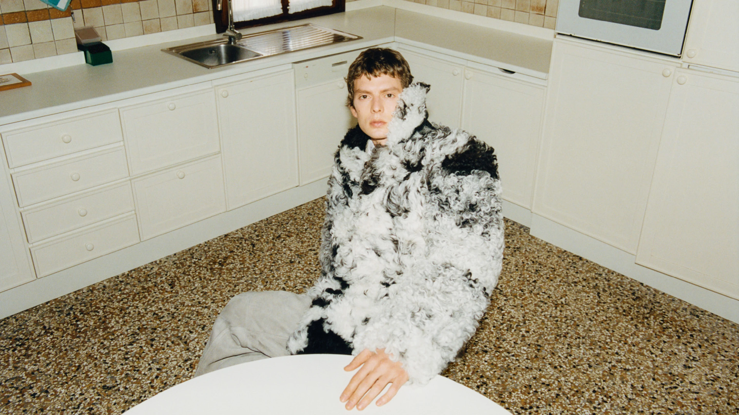 The Hottest Men’s Fashion Campaigns of 2026 Vanity Teen 虚荣青年 BOTTEGA VENETA FALL 2026 CAMPAIGN