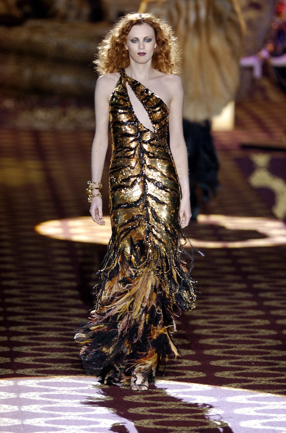 Why Everyone Wants Vintage Roberto Cavalli 2000 Right Now Why Everyone Wants Vintage Roberto Cavalli 2000 Right Now Vanity Teen 虚荣青年