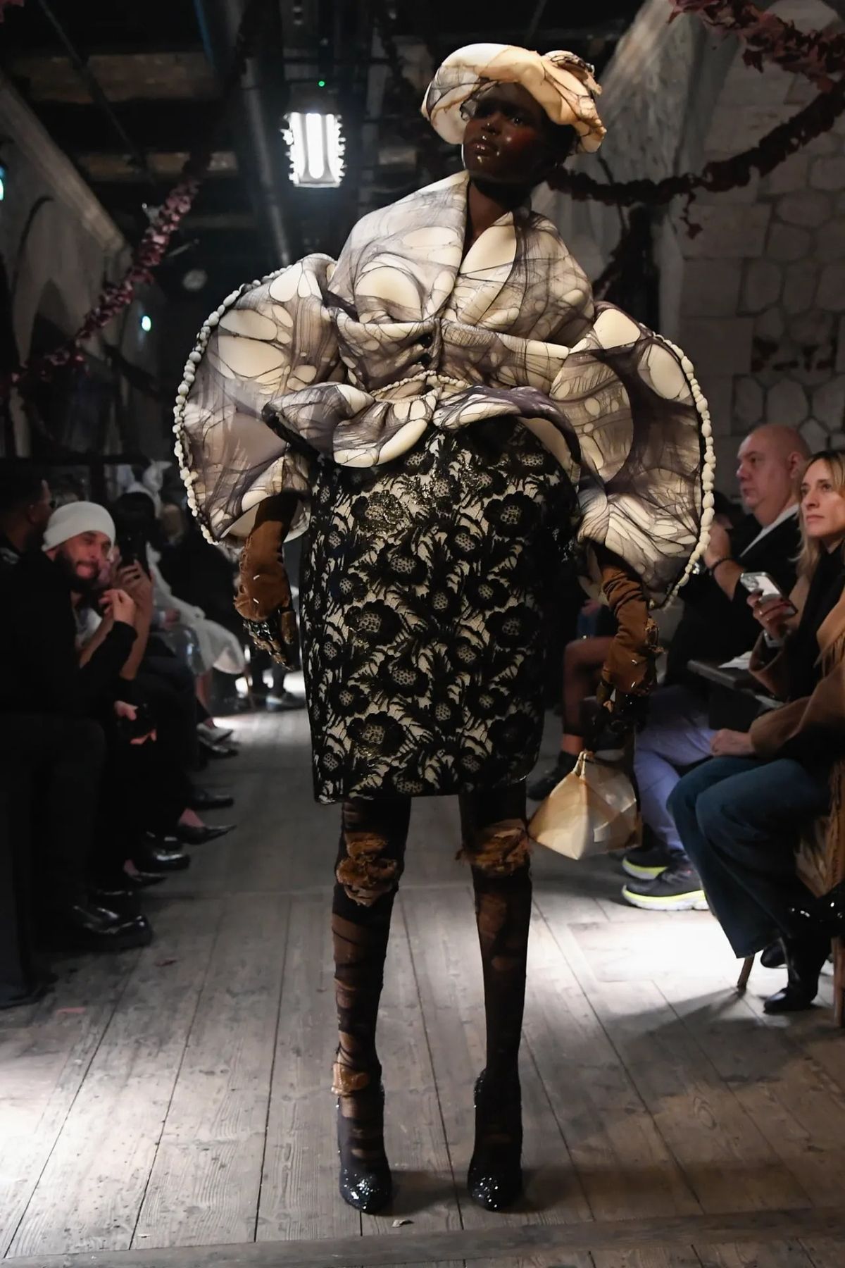 John Galliano Takes Over the Met Gala 2027—and Sparks Controversy Vanity Teen 虚荣青年 John Galliano Takes Over the Met Gala 2027—and Sparks Controversy John Galliano Takes Over the Met Gala 2027—and Sparks Controversy Vanity Teen 虚荣青年