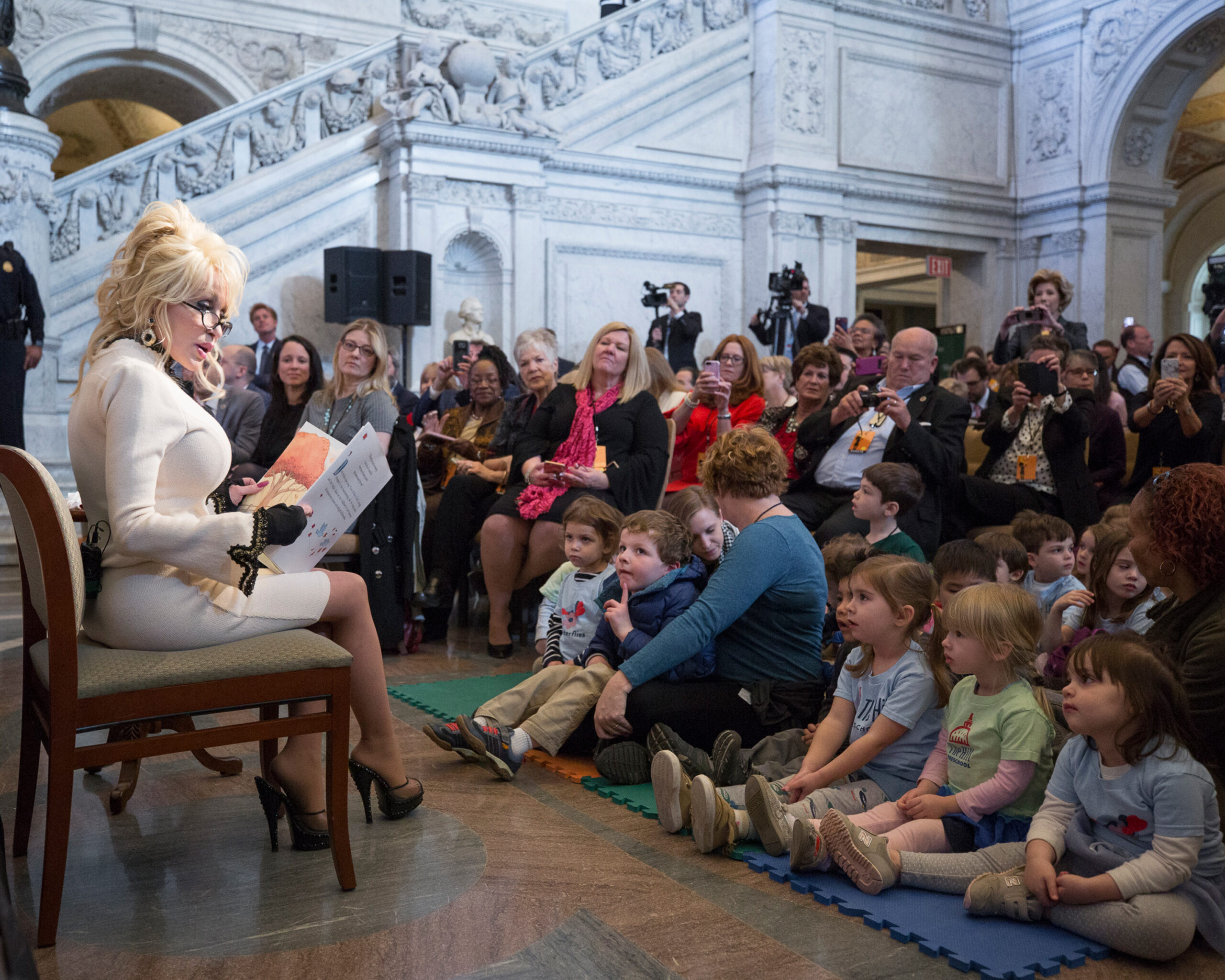 Dolly Parton, Entirely Herself Dolly Parton, Entirely Herself Vanity Teen 虚荣青年