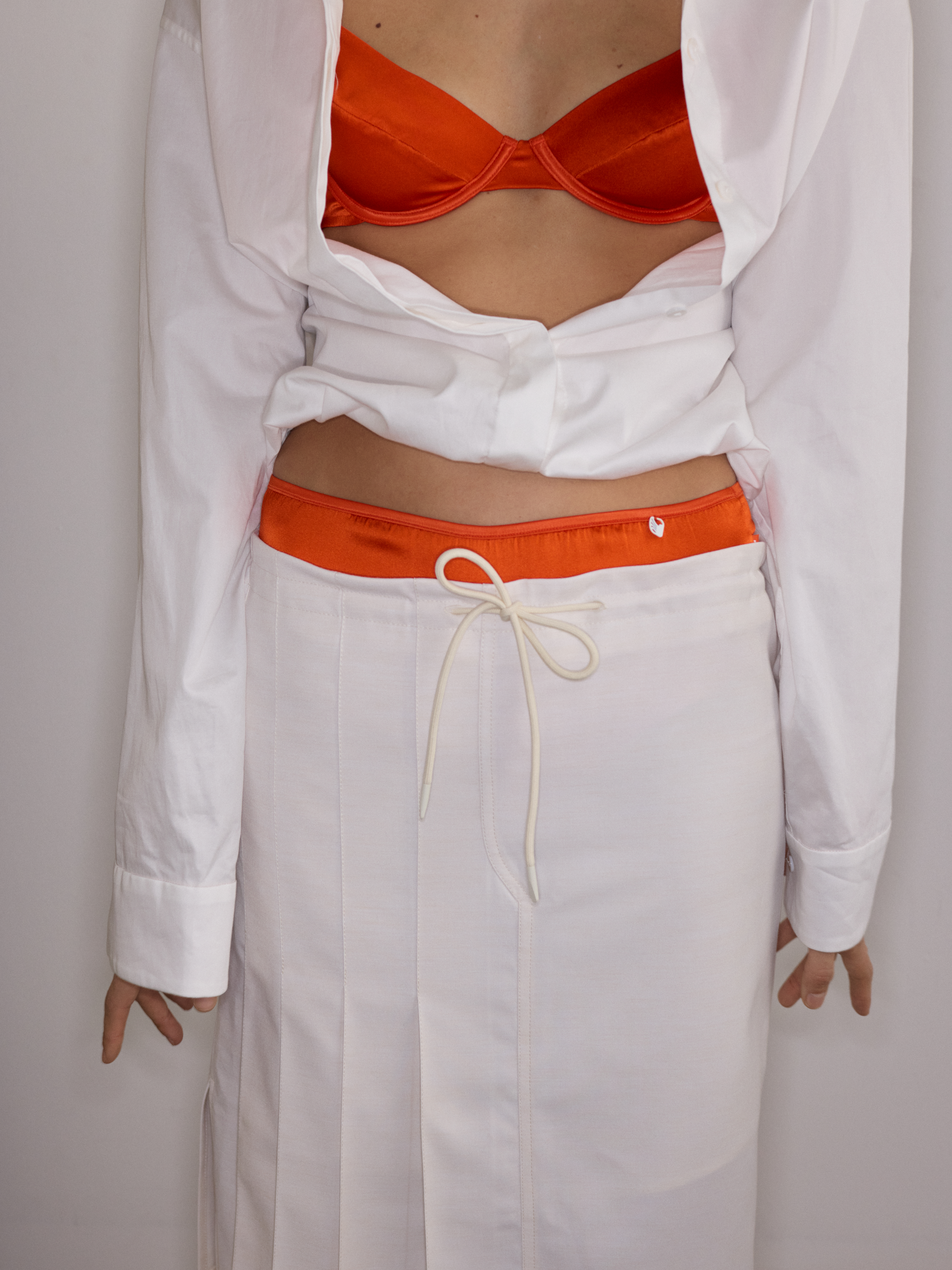 Low Season Launches Lace-Free Silk Lingerie That Redefines Everyday Comfort Vanity Teen 虚荣青年 Low Season Launches Lace-Free Silk Lingerie That Redefines Everyday Comfort Low Season Launches Lace-Free Silk Lingerie That Redefines Everyday Comfort Vanity Teen 虚荣青年