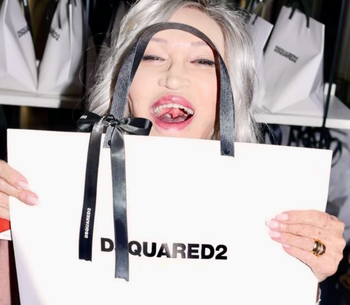 ONE NIGHT. TWO LEGENDS. DSQUARED2 TURNED PRIDE INTO THE HOTTEST TICKET IN AMSTERDAM. ONE NIGHT. TWO LEGENDS. DSQUARED2 TURNED PRIDE INTO THE HOTTEST TICKET IN AMSTERDAM. Vanity Teen 虚荣青年