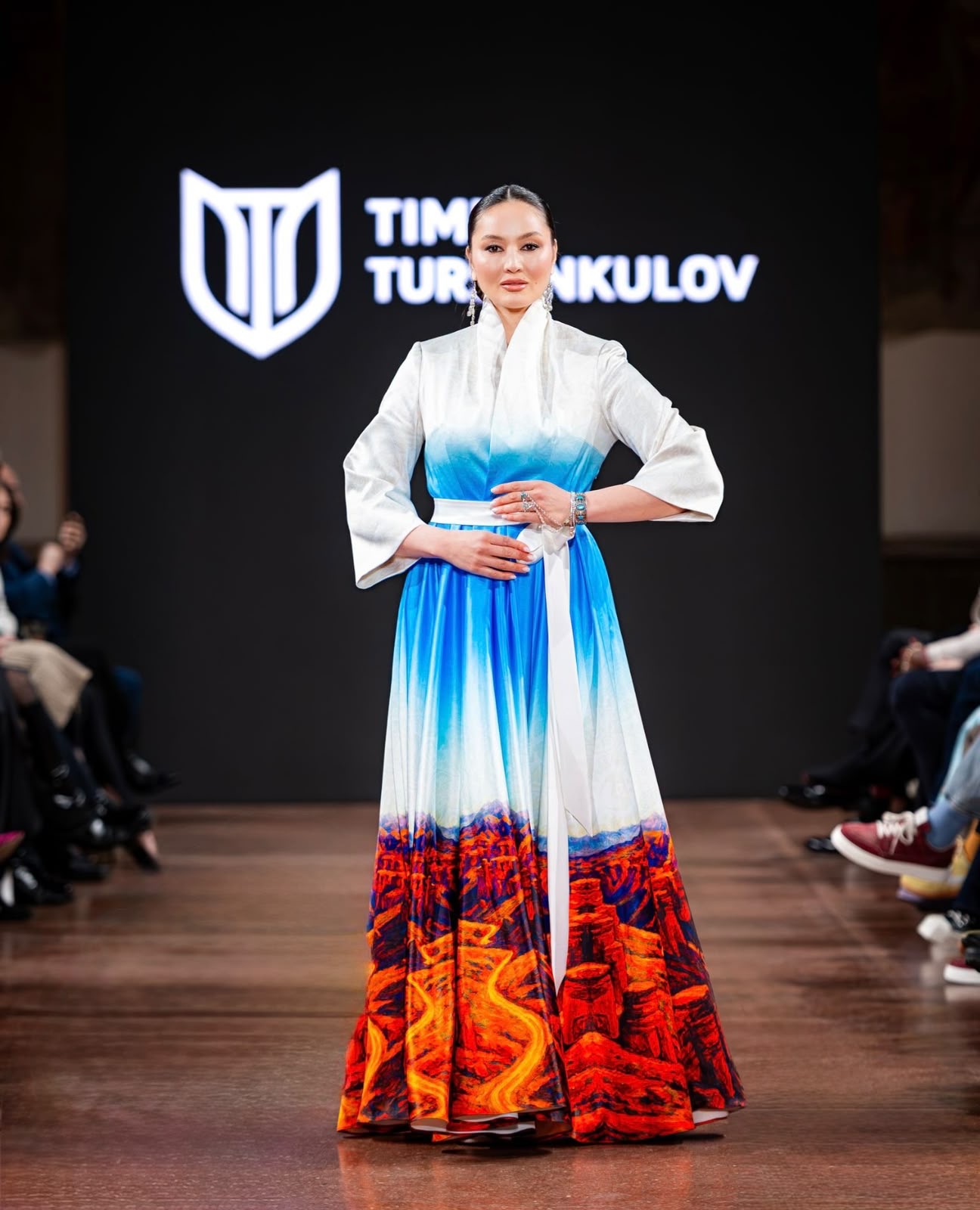 Unique Fashion Show Brings International Design, Art and Sustainability to New York Unique Fashion Show Brings International Design, Art and Sustainability to New York Vanity Teen 虚荣青年