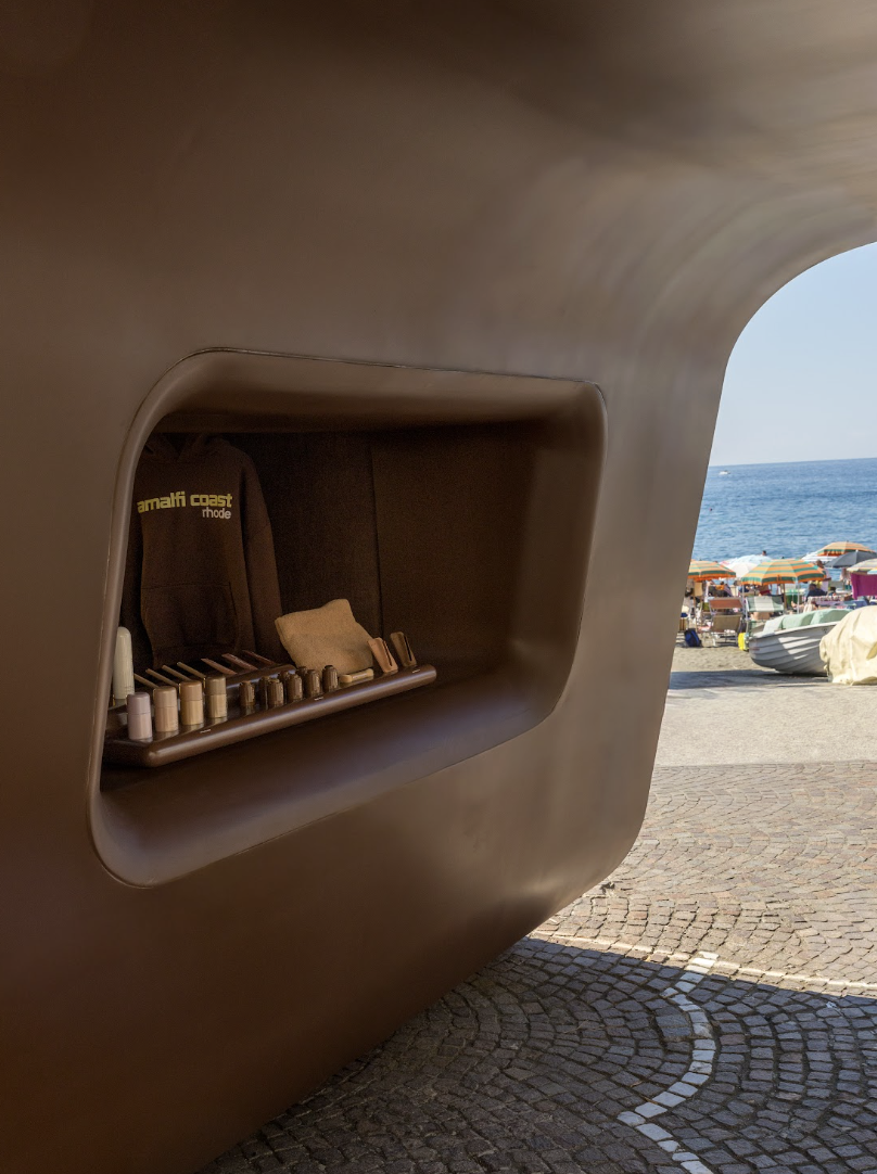 Rhode, Sun and Sea: Inside the Amalfi Coast Pop-Up Rhode, Sun and Sea: Inside the Amalfi Coast Pop-Up Vanity Teen 虚荣青年