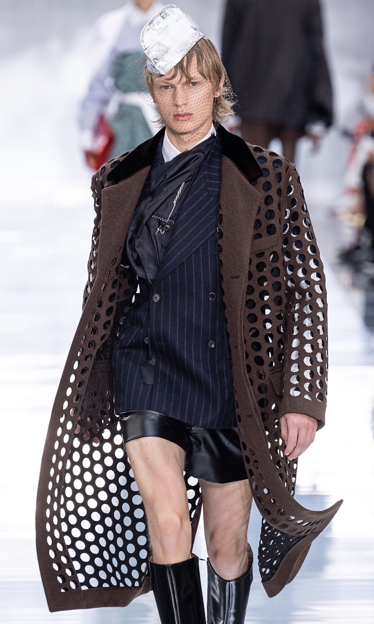 John Galliano Takes Over the Met Gala 2027—and Sparks Controversy Vanity Teen 虚荣青年 Maison Margiela by John Galliano