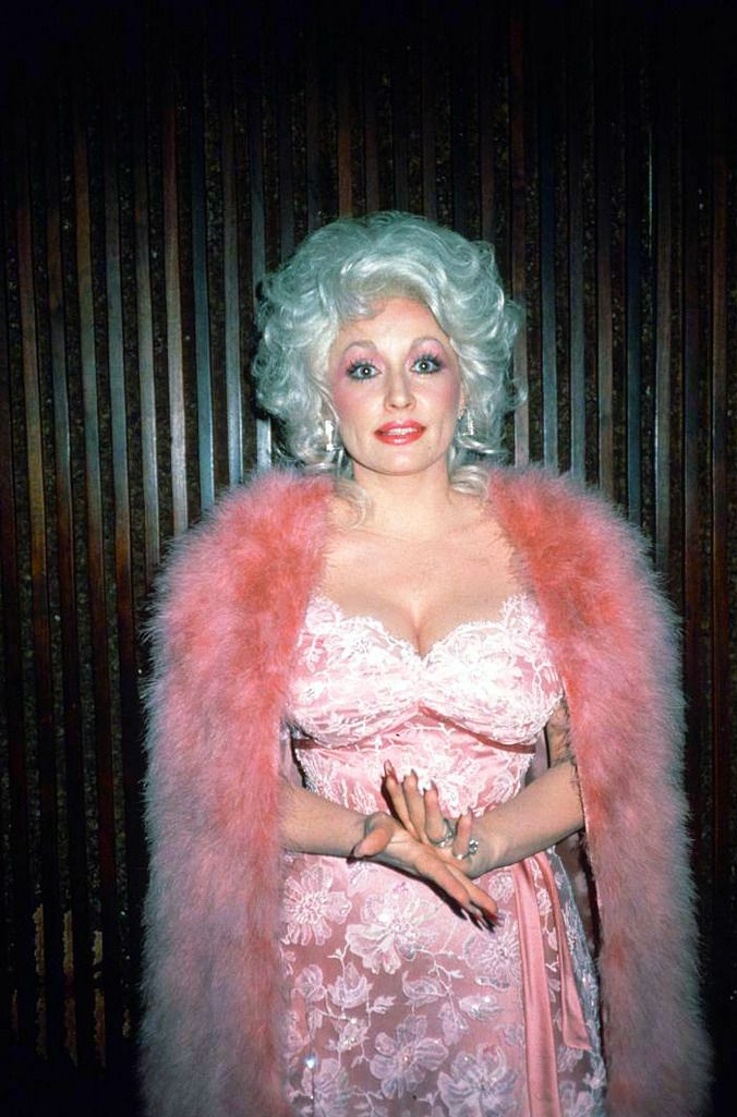 Dolly Parton, Entirely Herself Dolly Parton, Entirely Herself Vanity Teen 虚荣青年