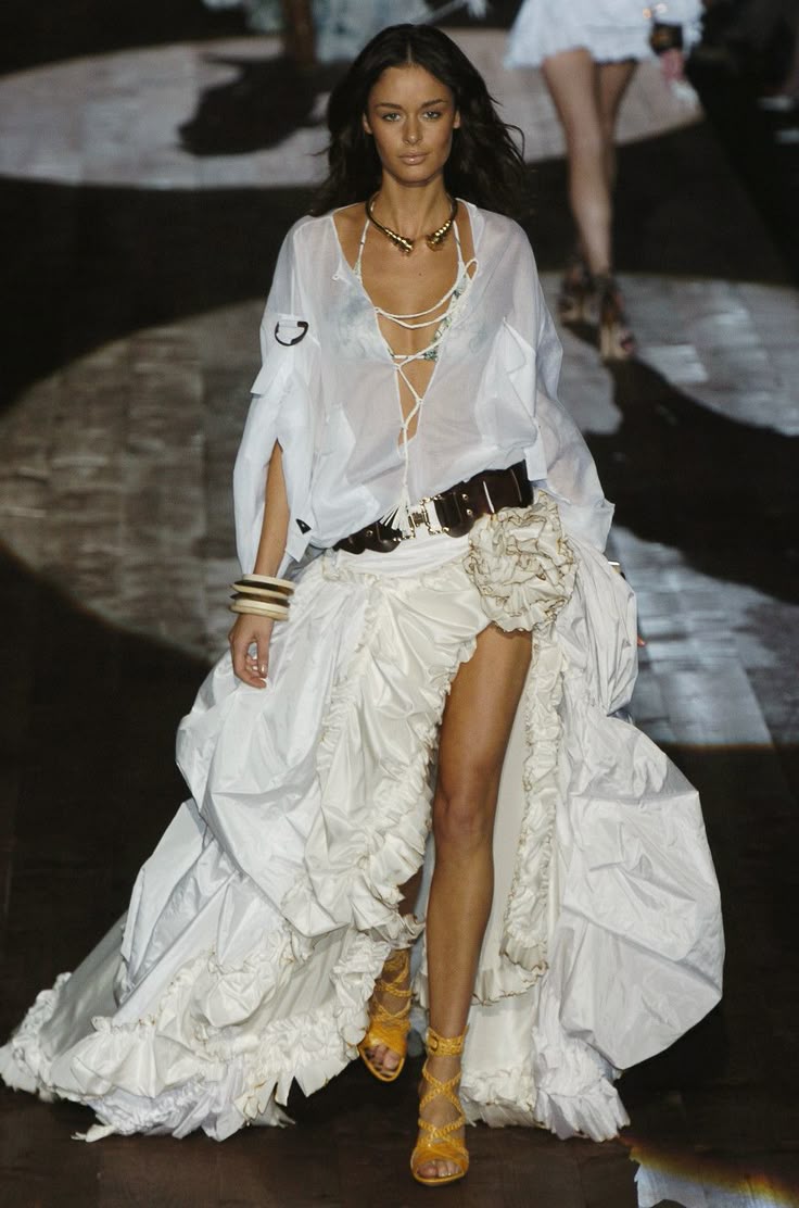Why Everyone Wants Vintage Roberto Cavalli 2000 Right Now Why Everyone Wants Vintage Roberto Cavalli 2000 Right Now Vanity Teen 虚荣青年