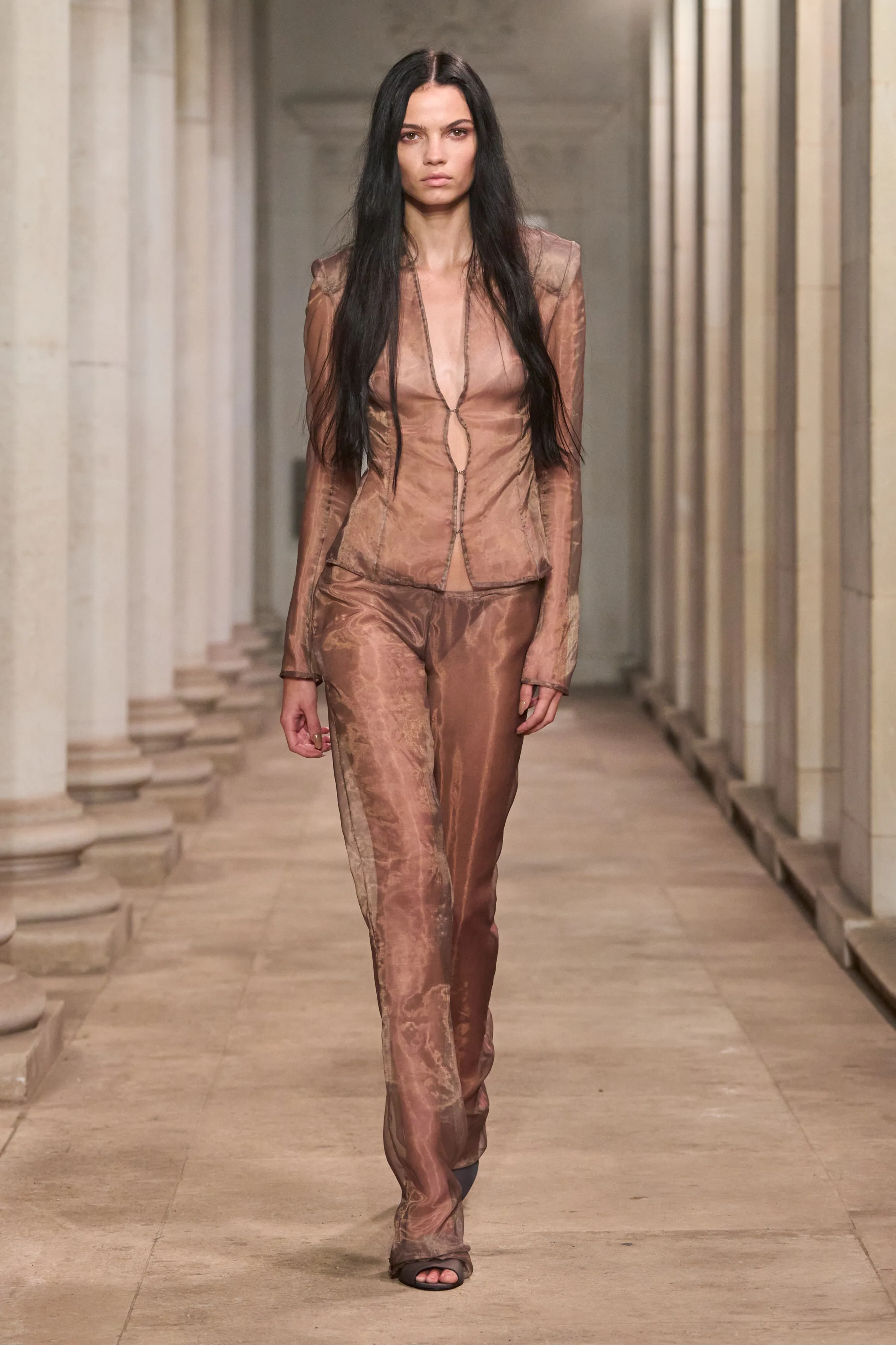 Mowalola SS27 Is the Glamorous, Erotic Spectacle We Needed Vanity Teen 虚荣青年 Mowalola SS27 Is the Glamorous, Erotic Spectacle We Needed Mowalola SS27 Is the Glamorous, Erotic Spectacle We Needed Vanity Teen 虚荣青年