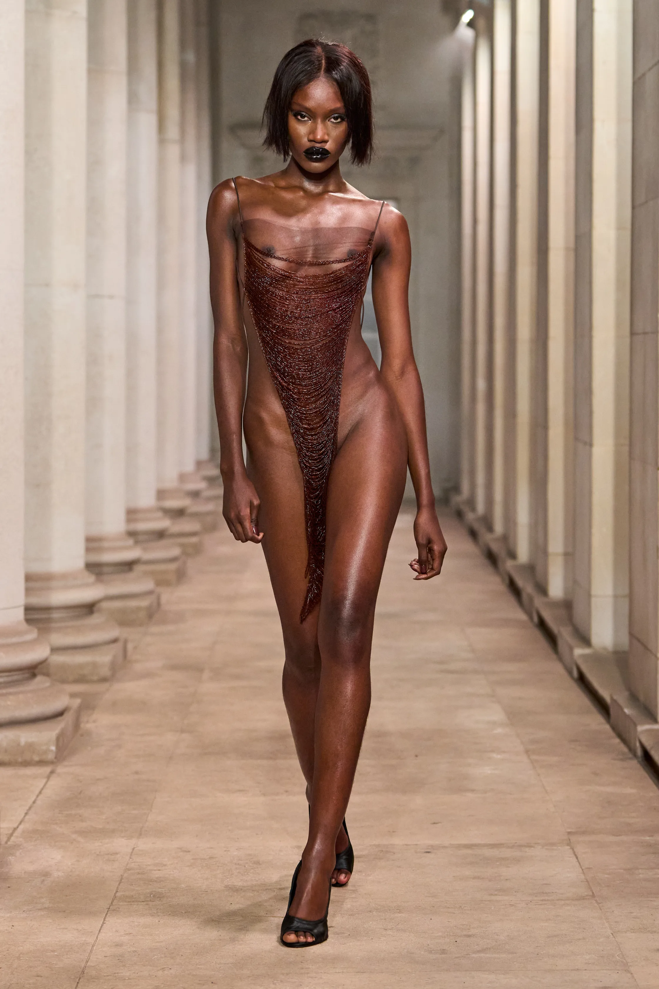 Mowalola SS27 Is the Glamorous, Erotic Spectacle We Needed Vanity Teen 虚荣青年 Mowalola SS27 Is the Glamorous, Erotic Spectacle We Needed Mowalola SS27 Is the Glamorous, Erotic Spectacle We Needed Vanity Teen 虚荣青年
