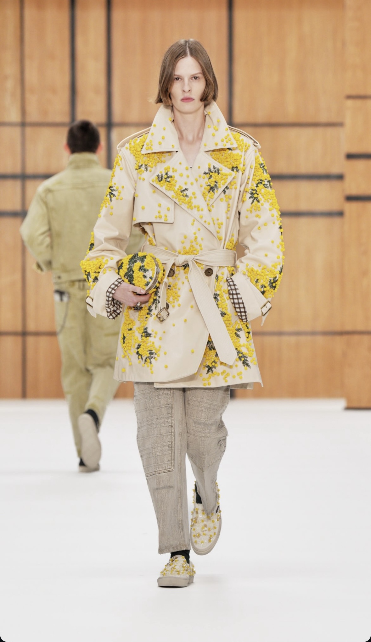 BURBERRY SS27 - WHEN HERITAGE STOPS BEHAVING Vanity Teen BURBERRY SS27 - WHEN HERITAGE STOPS BEHAVING BURBERRY SS27 - WHEN HERITAGE STOPS BEHAVING Vanity Teen
