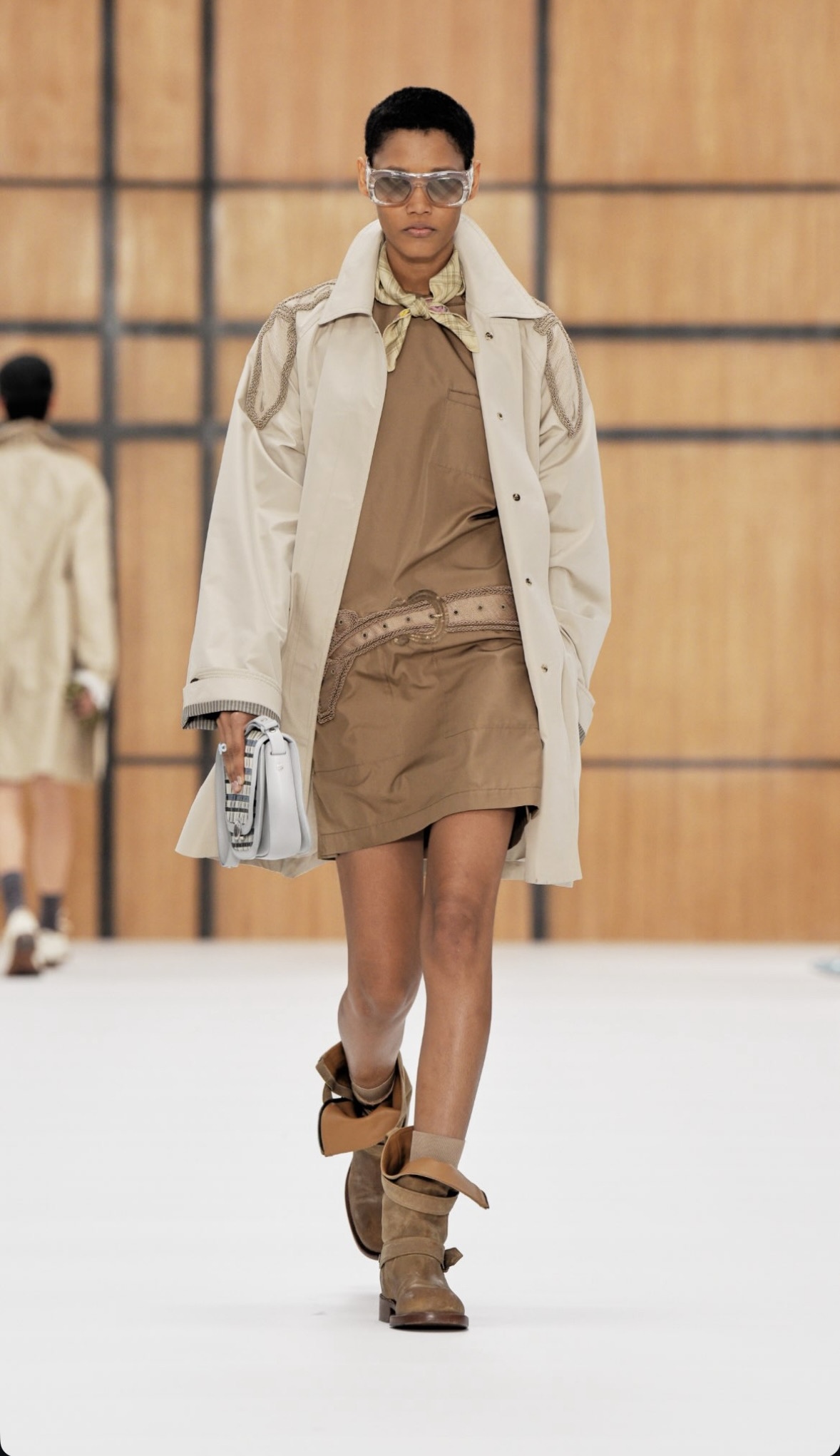 BURBERRY SS27 - WHEN HERITAGE STOPS BEHAVING Vanity Teen BURBERRY SS27 - WHEN HERITAGE STOPS BEHAVING BURBERRY SS27 - WHEN HERITAGE STOPS BEHAVING Vanity Teen