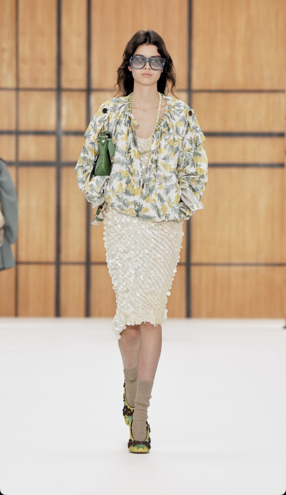 BURBERRY SS27 - WHEN HERITAGE STOPS BEHAVING Vanity Teen BURBERRY SS27 - WHEN HERITAGE STOPS BEHAVING BURBERRY SS27 - WHEN HERITAGE STOPS BEHAVING Vanity Teen