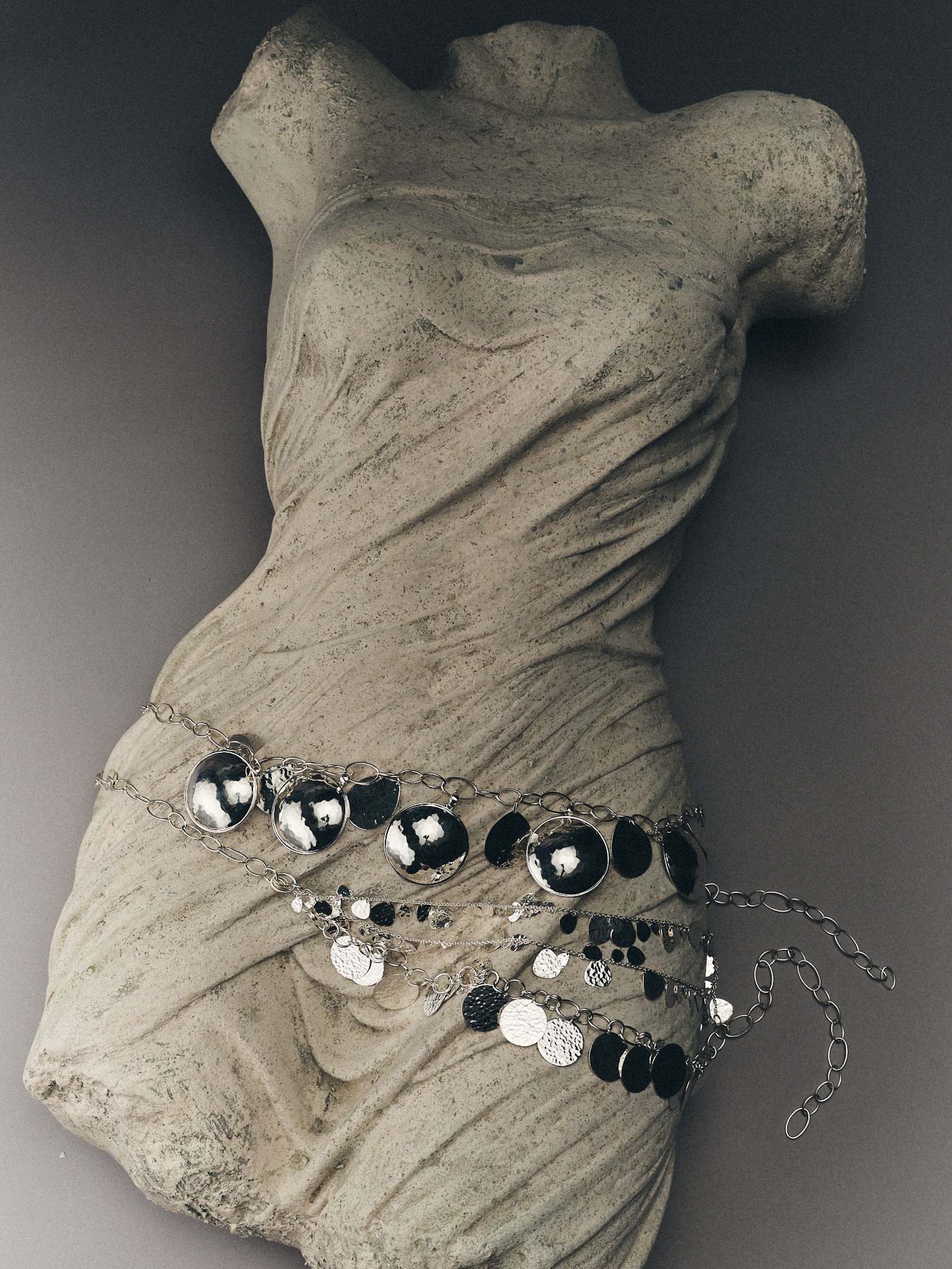 Ippolita FW 2026 Enters the Realm of Greek Mythology Vanity Teen 虚荣青年 Ippolita FW 2026 Enters the Realm of Greek Mythology Ippolita FW 2026 Enters the Realm of Greek Mythology Vanity Teen 虚荣青年