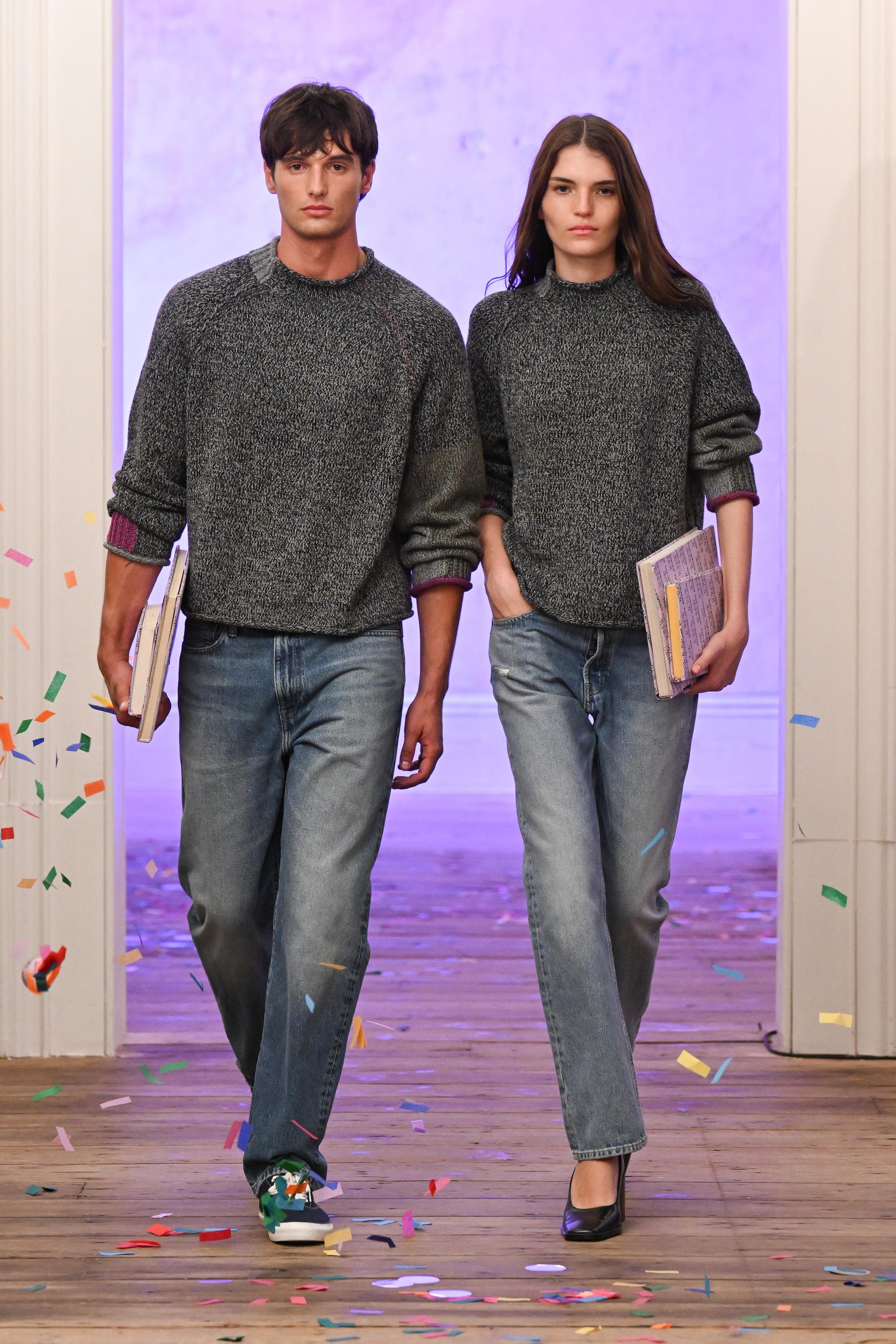 Eckhaus Latta SS27: New York Ease, Sheer Layers and J.Crew Classics Vanity Teen 虚荣青年 Eckhaus Latta SS27: New York Ease, Sheer Layers and J.Crew Classics Eckhaus Latta SS27: New York Ease, Sheer Layers and J.Crew Classics Vanity Teen 虚荣青年