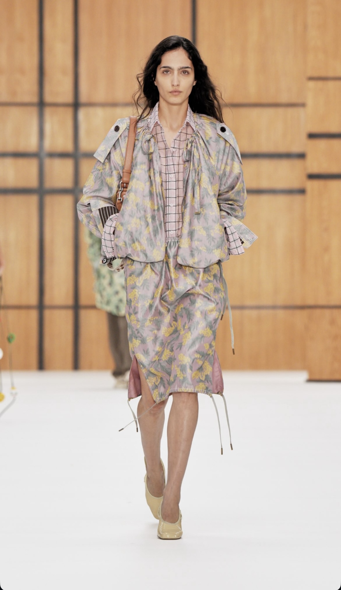 BURBERRY SS27 - WHEN HERITAGE STOPS BEHAVING Vanity Teen BURBERRY SS27 - WHEN HERITAGE STOPS BEHAVING BURBERRY SS27 - WHEN HERITAGE STOPS BEHAVING Vanity Teen