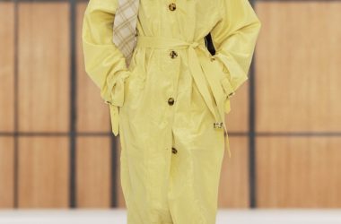 BURBERRY SS27 - WHEN HERITAGE STOPS BEHAVING BURBERRY SS27 - WHEN HERITAGE STOPS BEHAVING Vanity Teen