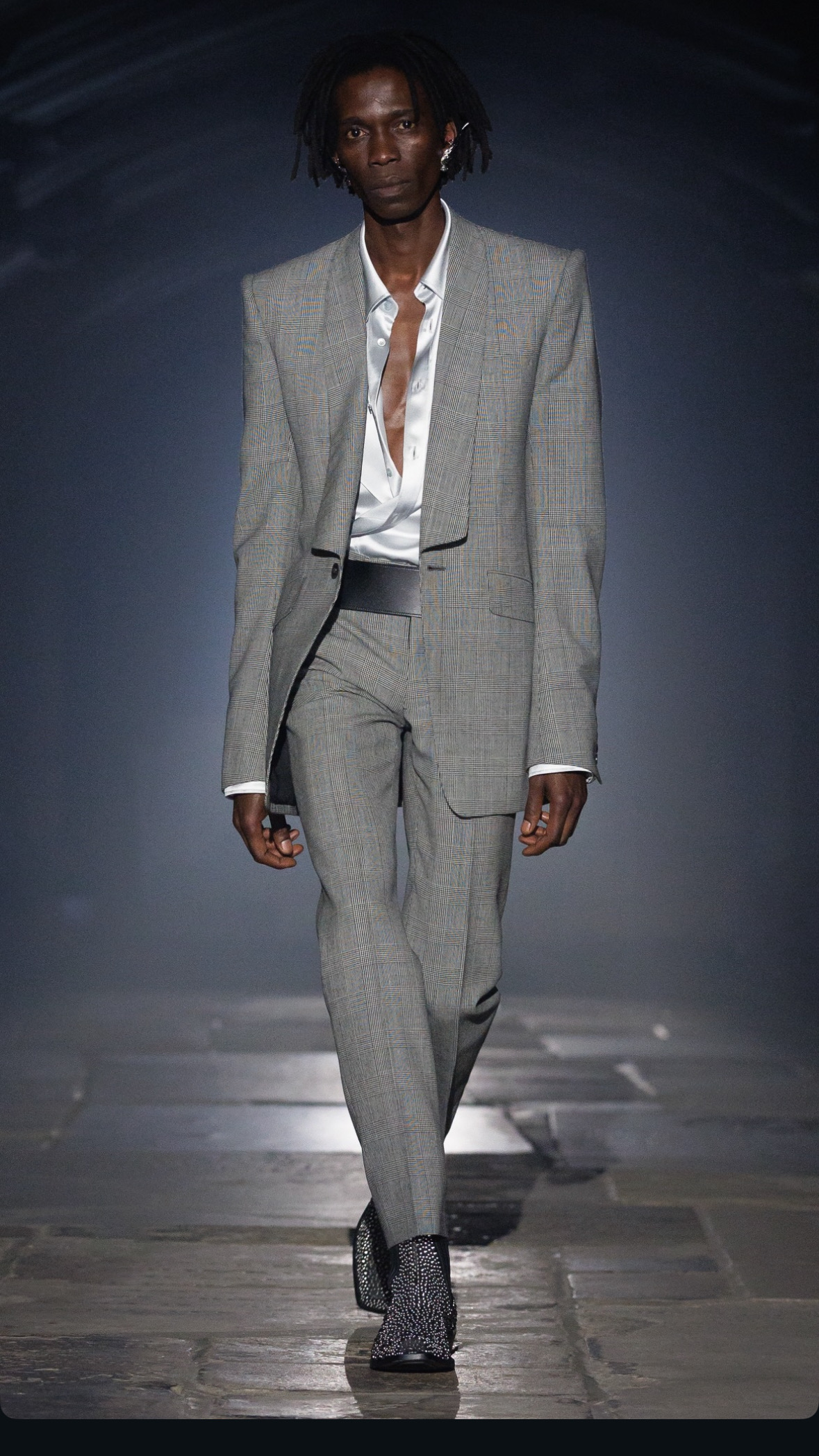 McQueen Comes Home: Spring/Summer 2027 and the Return of Rebellion Vanity Teen McQueen Comes Home: Spring/Summer 2027 and the Return of Rebellion McQueen Comes Home: Spring/Summer 2027 and the Return of Rebellion Vanity Teen