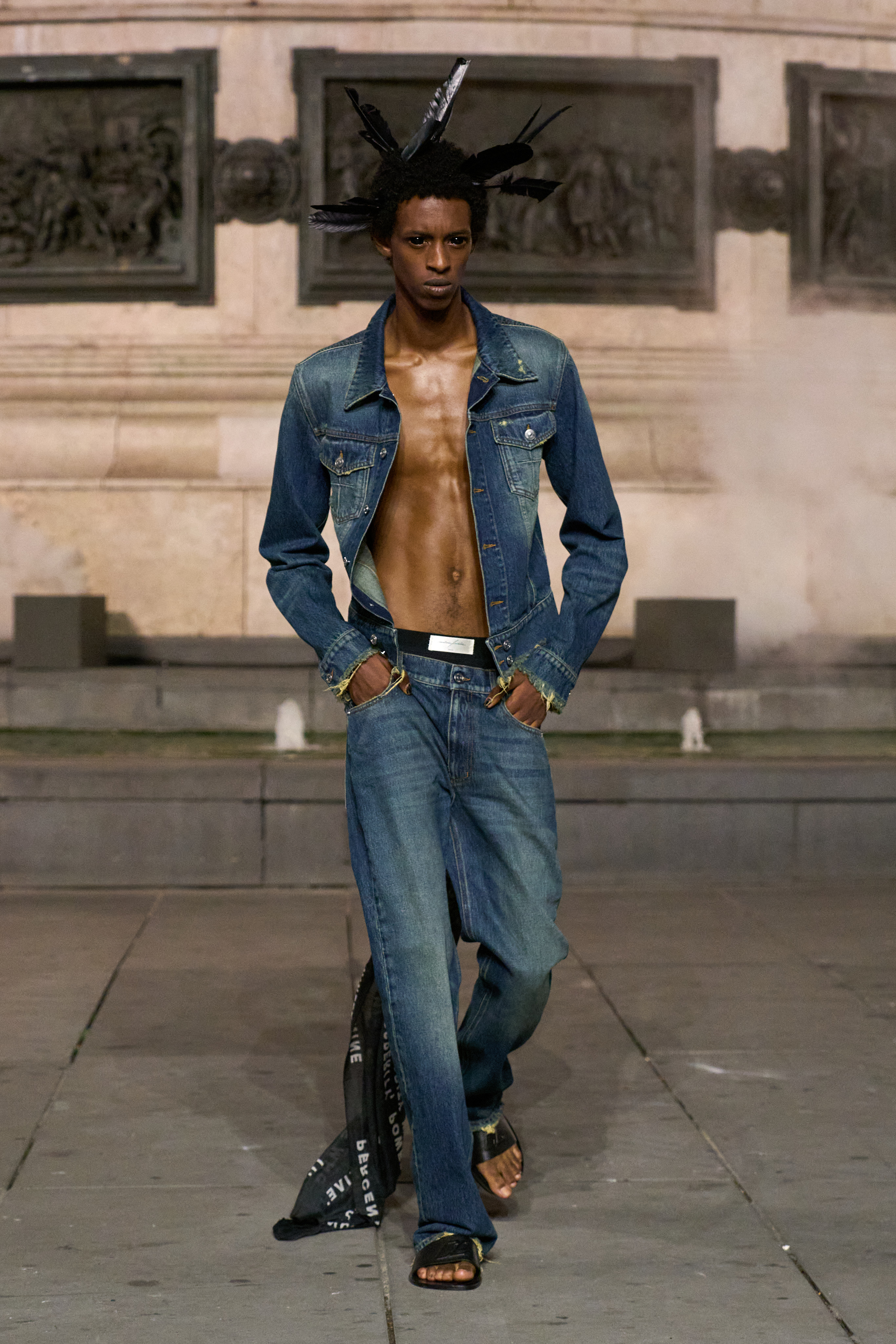 Matières Fécales SS27 Brings the Weight of Privilege Vanity Teen Matières Fécales SS27 Brings the Weight of Privilege Matières Fécales SS27 Brings the Weight of Privilege Vanity Teen