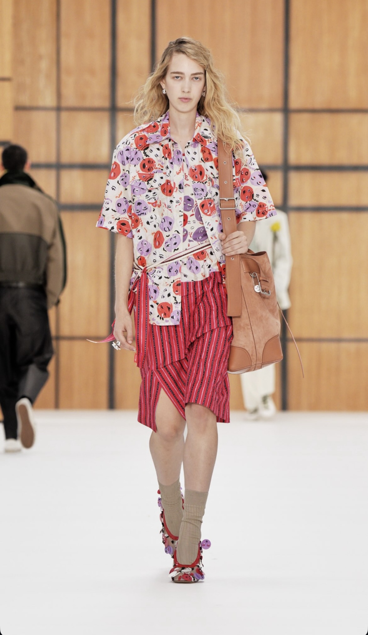 BURBERRY SS27 - WHEN HERITAGE STOPS BEHAVING Vanity Teen BURBERRY SS27 - WHEN HERITAGE STOPS BEHAVING BURBERRY SS27 - WHEN HERITAGE STOPS BEHAVING Vanity Teen