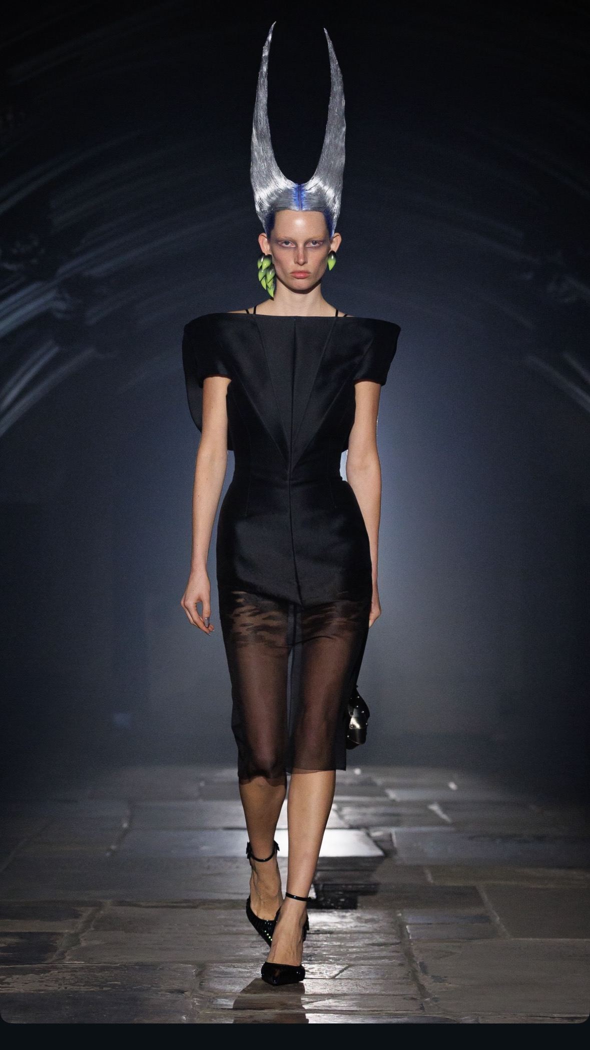 McQueen Comes Home: Spring/Summer 2027 and the Return of Rebellion Vanity Teen McQueen Comes Home: Spring/Summer 2027 and the Return of Rebellion McQueen Comes Home: Spring/Summer 2027 and the Return of Rebellion Vanity Teen