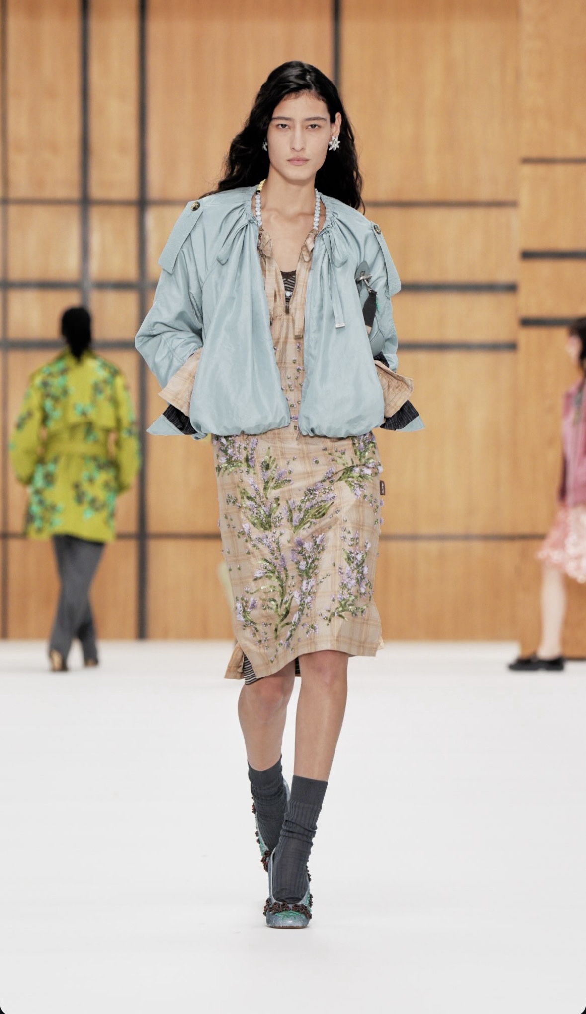 BURBERRY SS27 - WHEN HERITAGE STOPS BEHAVING Vanity Teen BURBERRY SS27 - WHEN HERITAGE STOPS BEHAVING BURBERRY SS27 - WHEN HERITAGE STOPS BEHAVING Vanity Teen