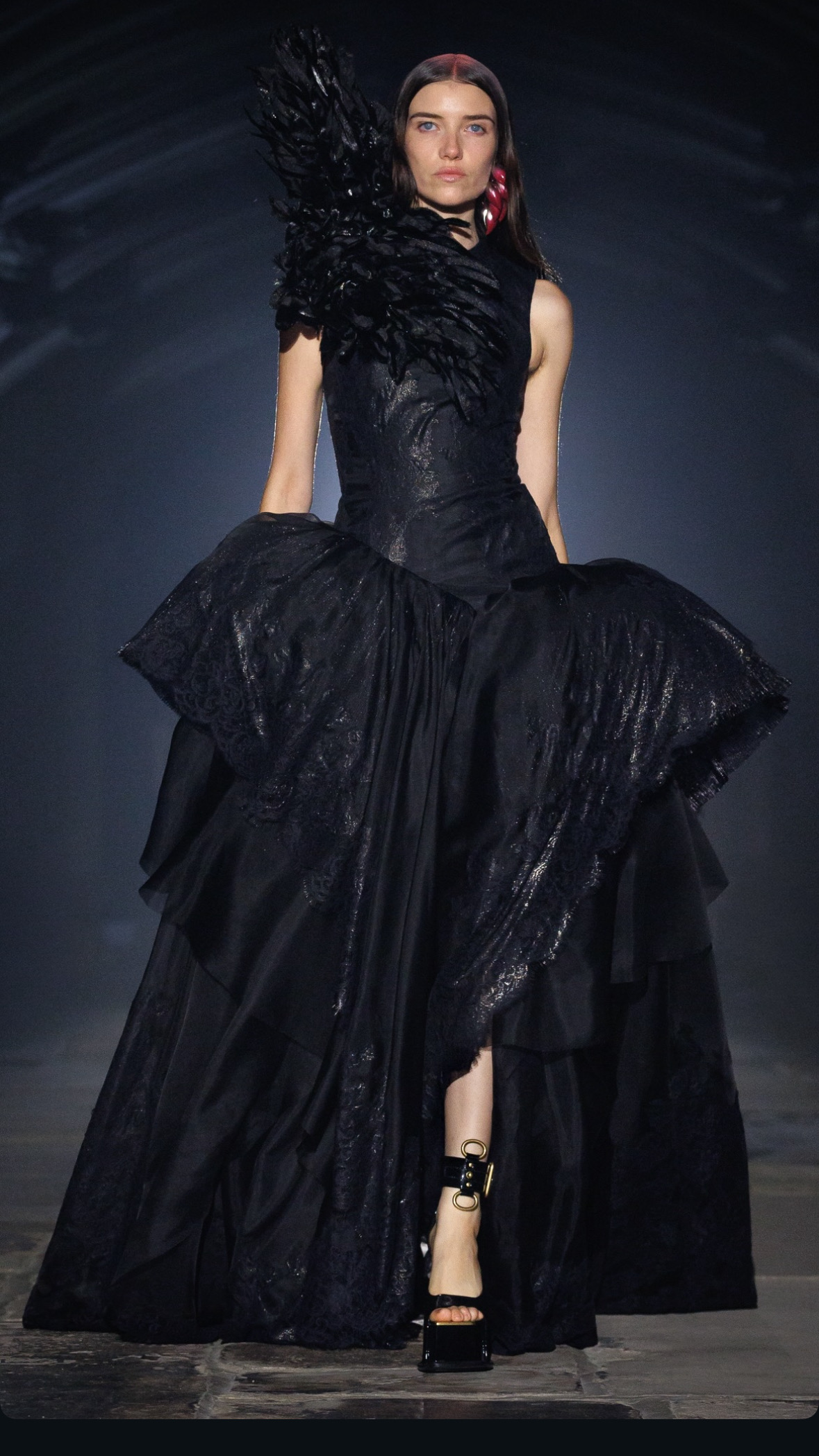 McQueen Comes Home: Spring/Summer 2027 and the Return of Rebellion Vanity Teen McQueen Comes Home: Spring/Summer 2027 and the Return of Rebellion McQueen Comes Home: Spring/Summer 2027 and the Return of Rebellion Vanity Teen