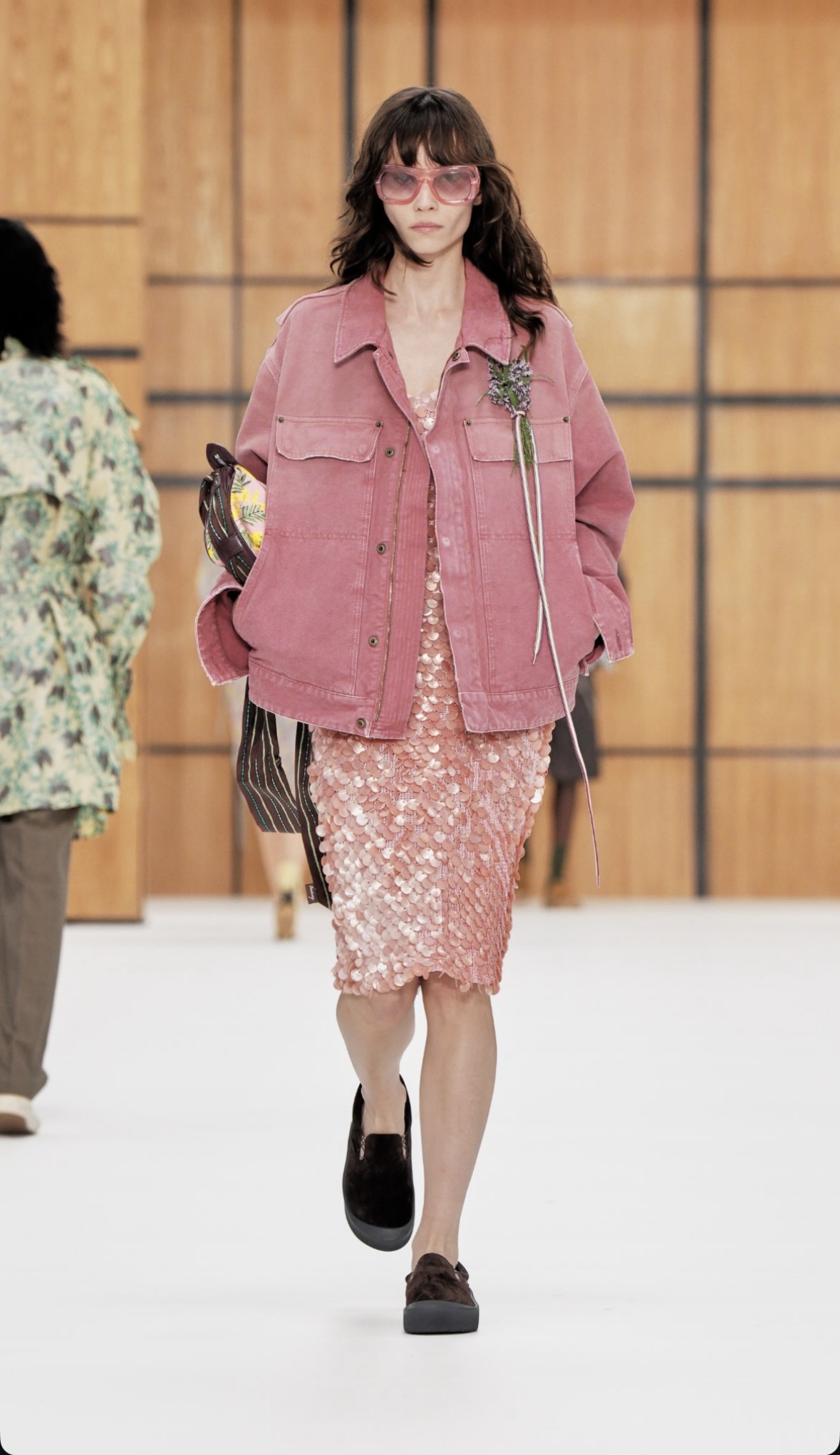 BURBERRY SS27 - WHEN HERITAGE STOPS BEHAVING Vanity Teen BURBERRY SS27 - WHEN HERITAGE STOPS BEHAVING BURBERRY SS27 - WHEN HERITAGE STOPS BEHAVING Vanity Teen