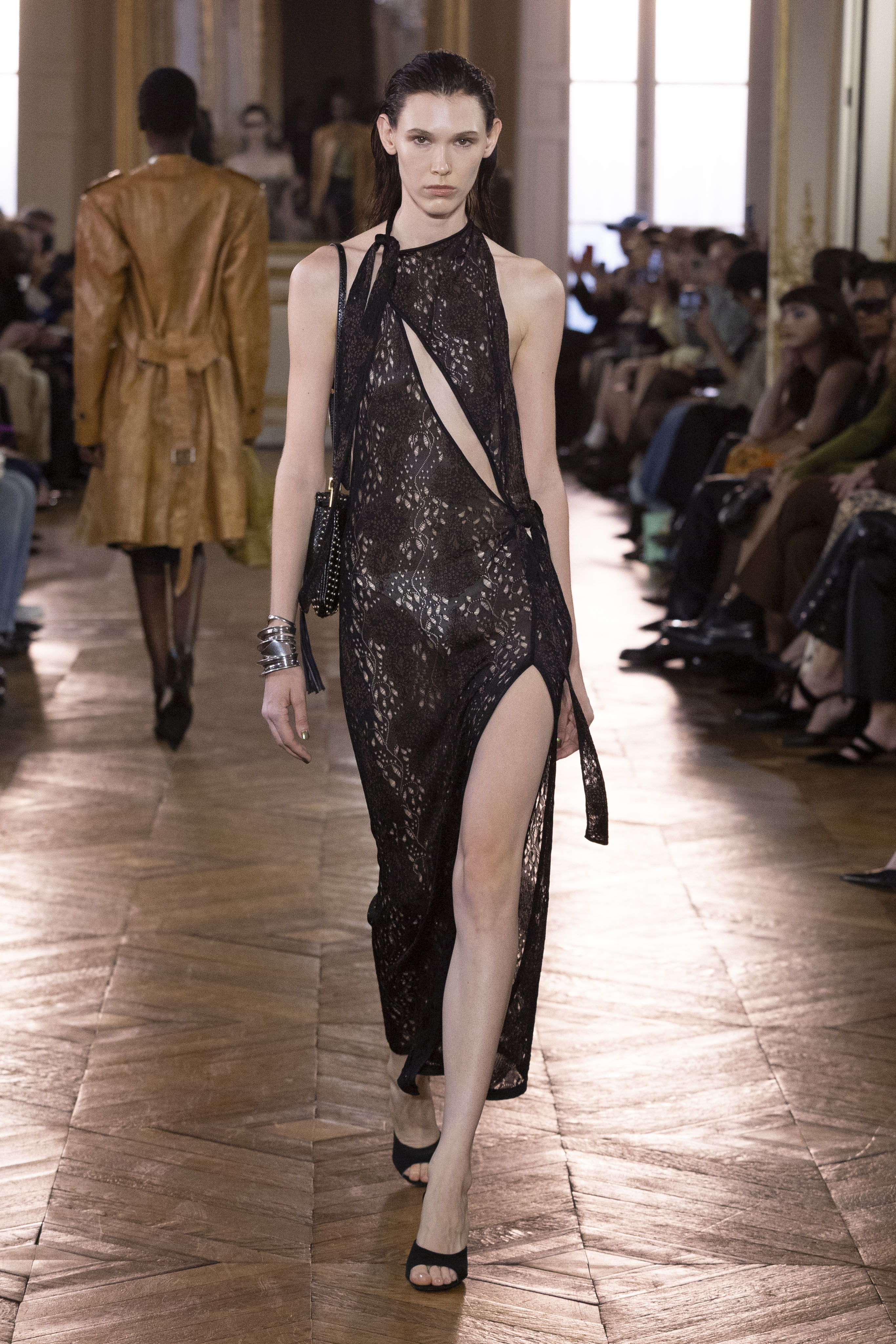 BALMAIN SS27 - COUTURE GOES WEST Vanity Teen BALMAIN SS27 - COUTURE GOES WEST BALMAIN SS27 - COUTURE GOES WEST Vanity Teen