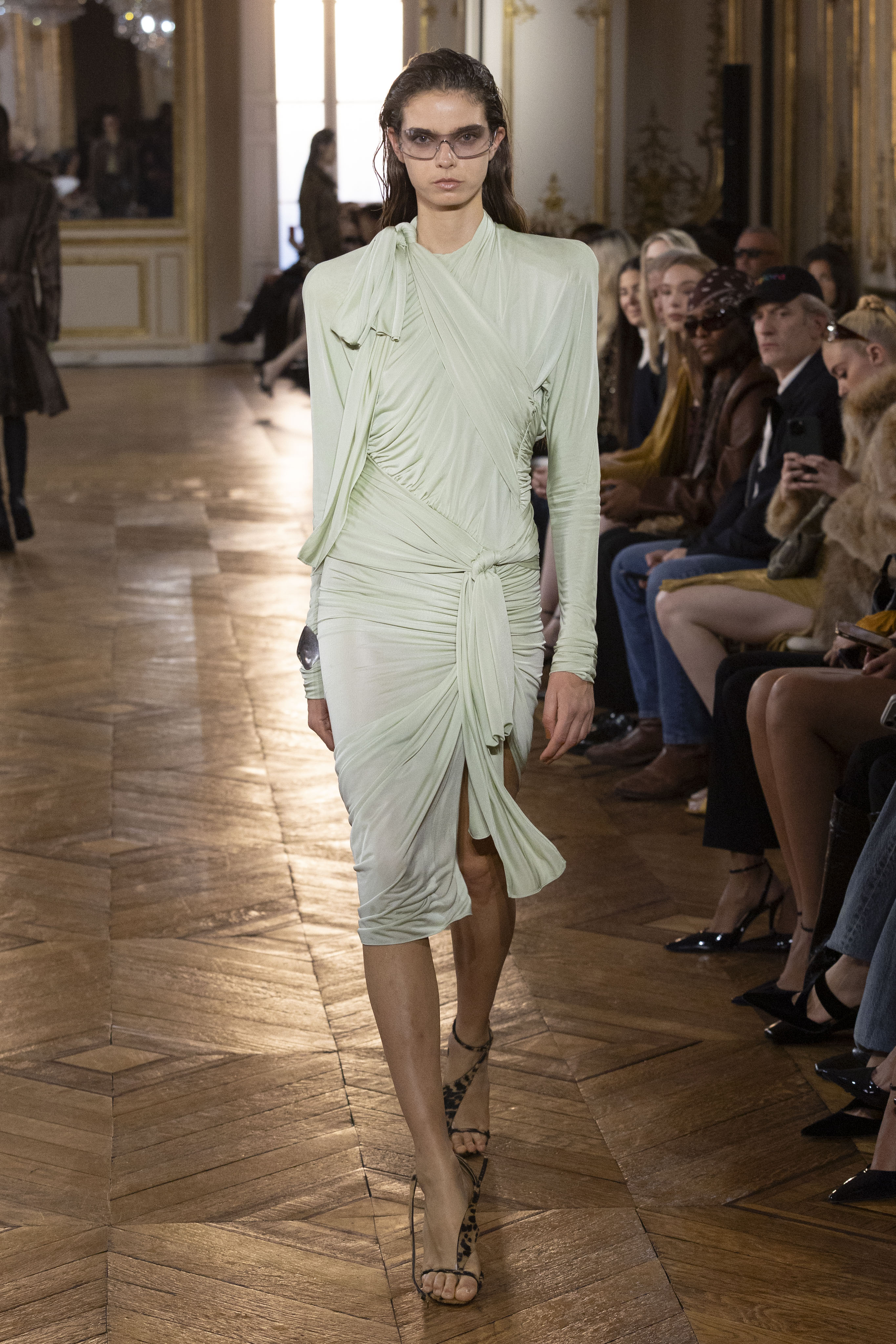 BALMAIN SS27 - COUTURE GOES WEST Vanity Teen BALMAIN SS27 - COUTURE GOES WEST BALMAIN SS27 - COUTURE GOES WEST Vanity Teen