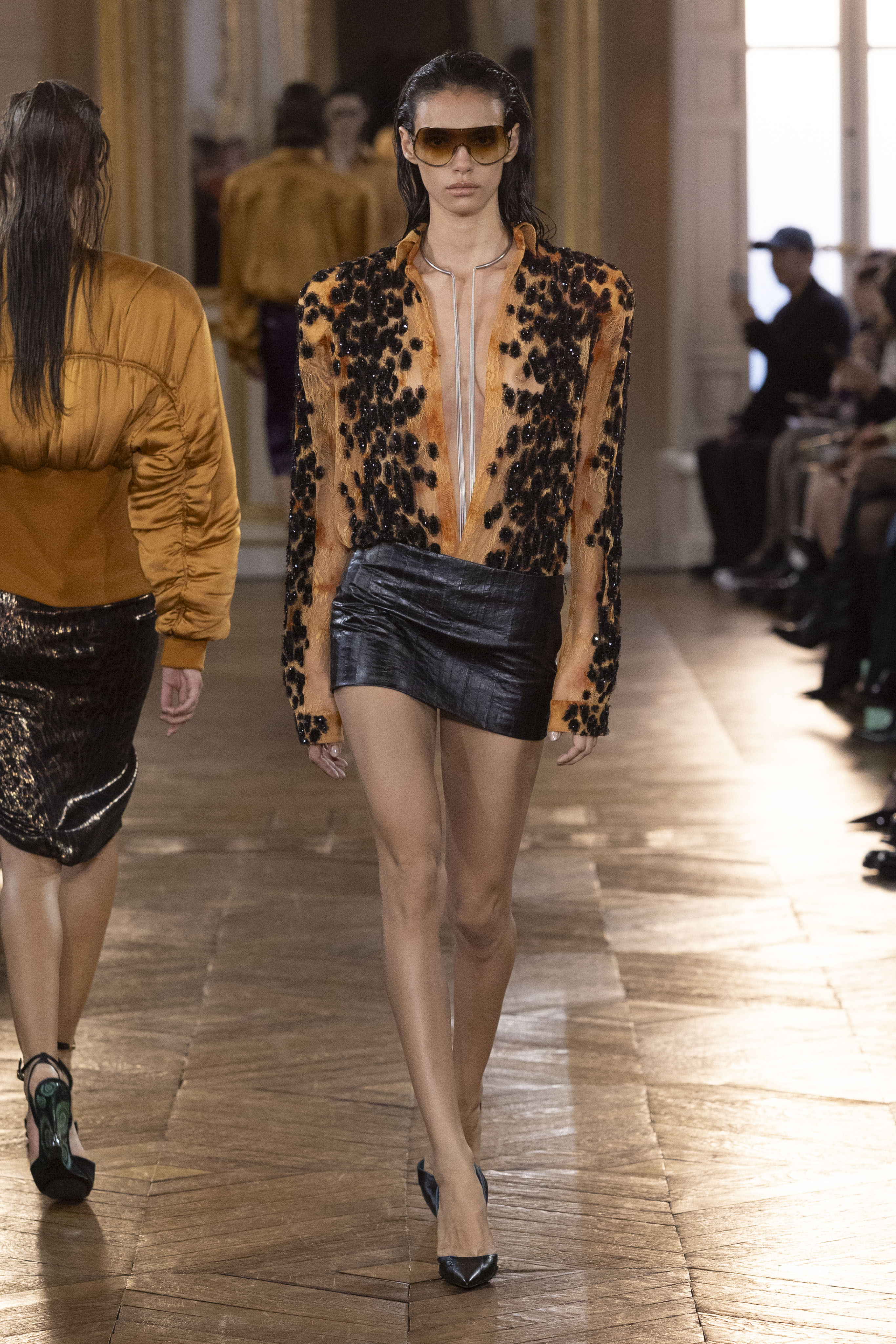 BALMAIN SS27 - COUTURE GOES WEST Vanity Teen BALMAIN SS27 - COUTURE GOES WEST BALMAIN SS27 - COUTURE GOES WEST Vanity Teen