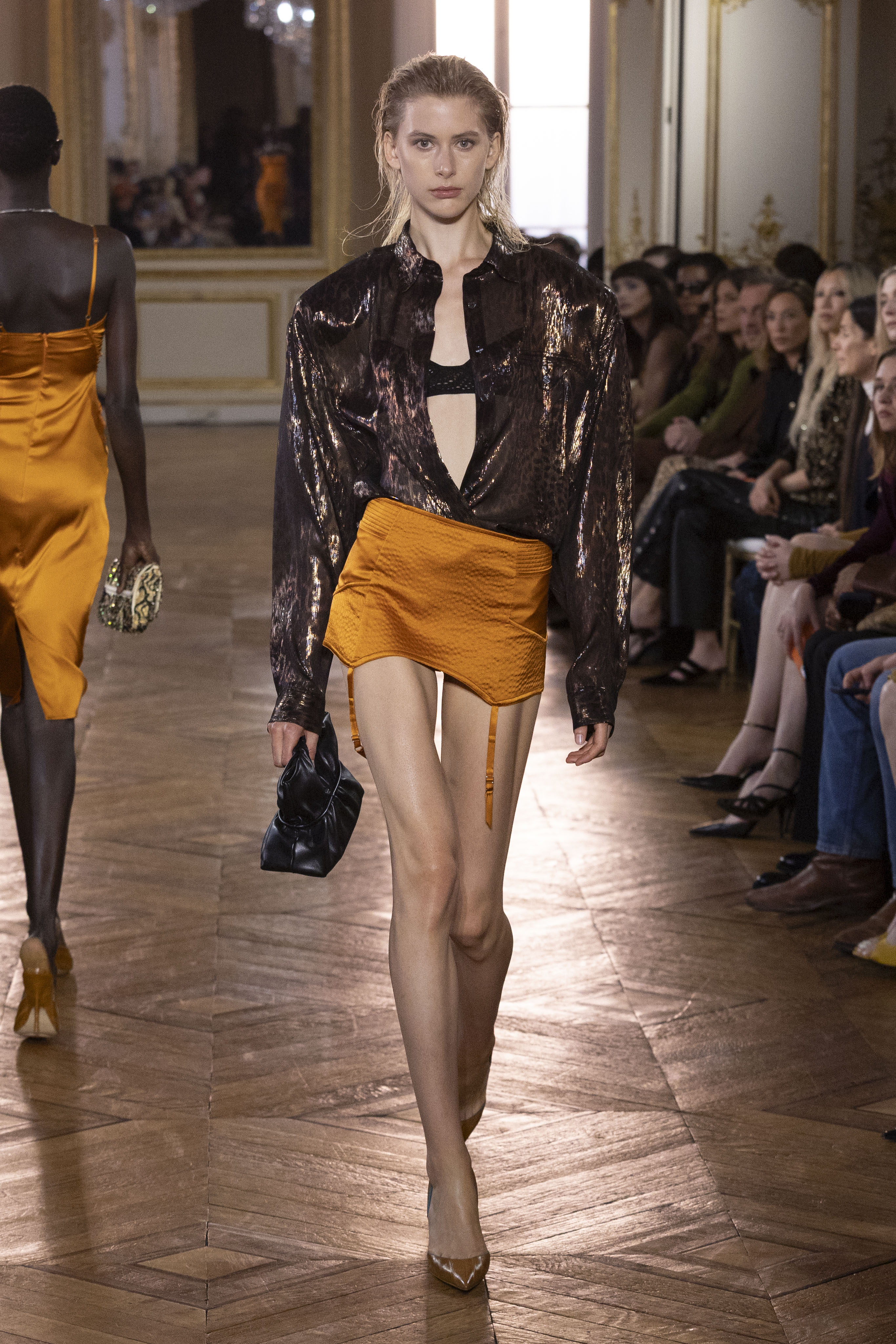 BALMAIN SS27 - COUTURE GOES WEST BALMAIN SS27 - COUTURE GOES WEST Vanity Teen