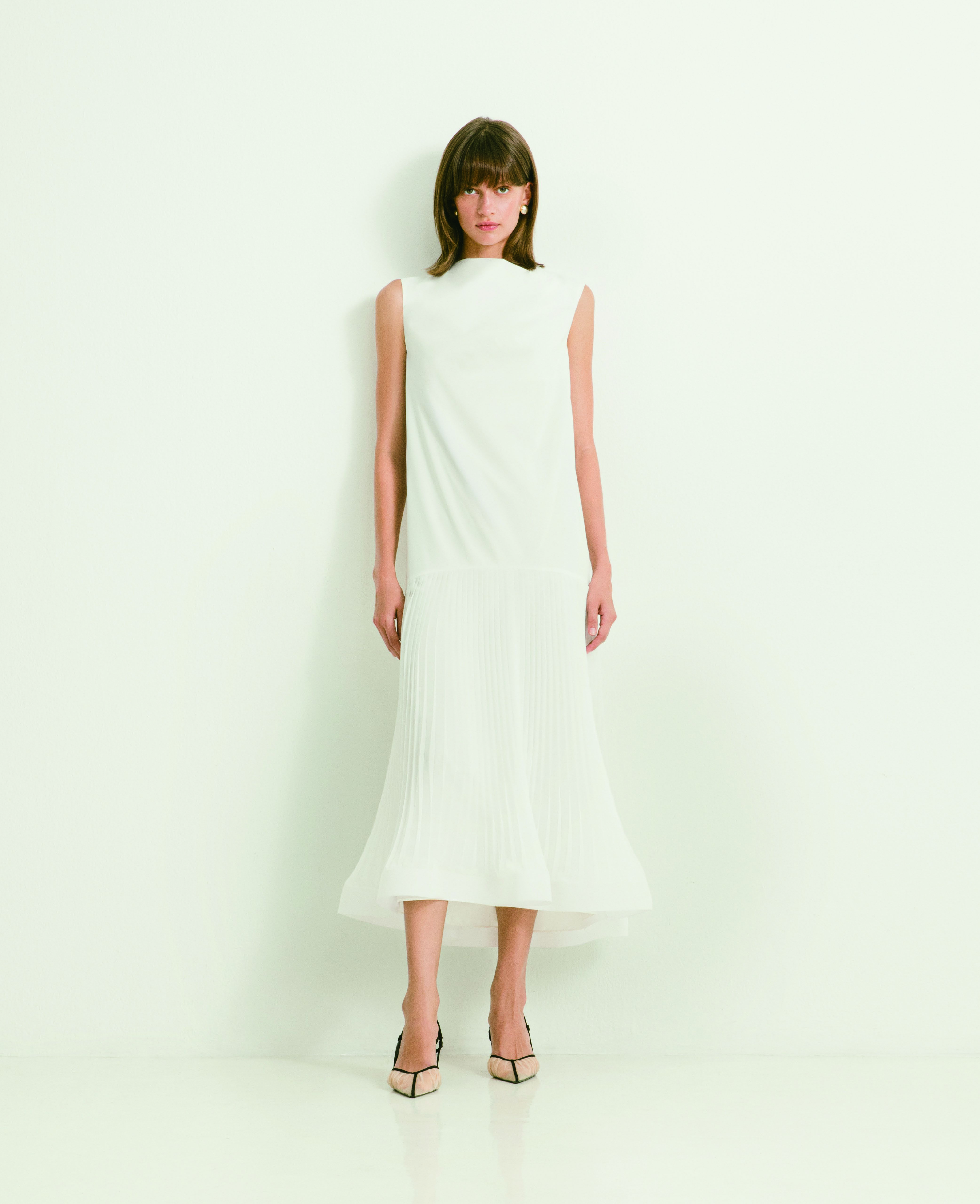 CURIEL SS27: WHAT HAPPENS BETWEEN THE BODY AND THE DRESS? Vanity Teen CURIEL SS27: WHAT HAPPENS BETWEEN THE BODY AND THE DRESS? CURIEL SS27: WHAT HAPPENS BETWEEN THE BODY AND THE DRESS? Vanity Teen