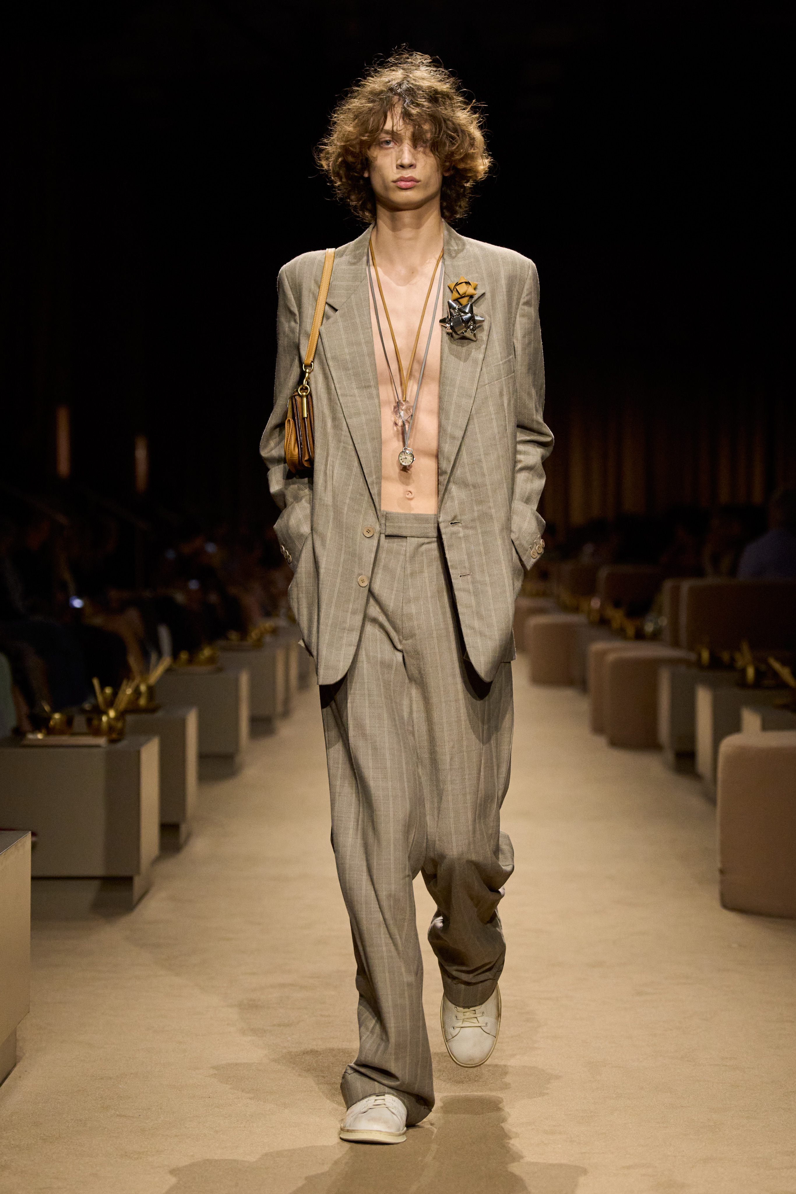 COACH TURNS 85, THEN TURNS ITSELF INSIDE OUT Vanity Teen 虚荣青年 COACH TURNS 85, THEN TURNS ITSELF INSIDE OUT COACH TURNS 85, THEN TURNS ITSELF INSIDE OUT Vanity Teen 虚荣青年