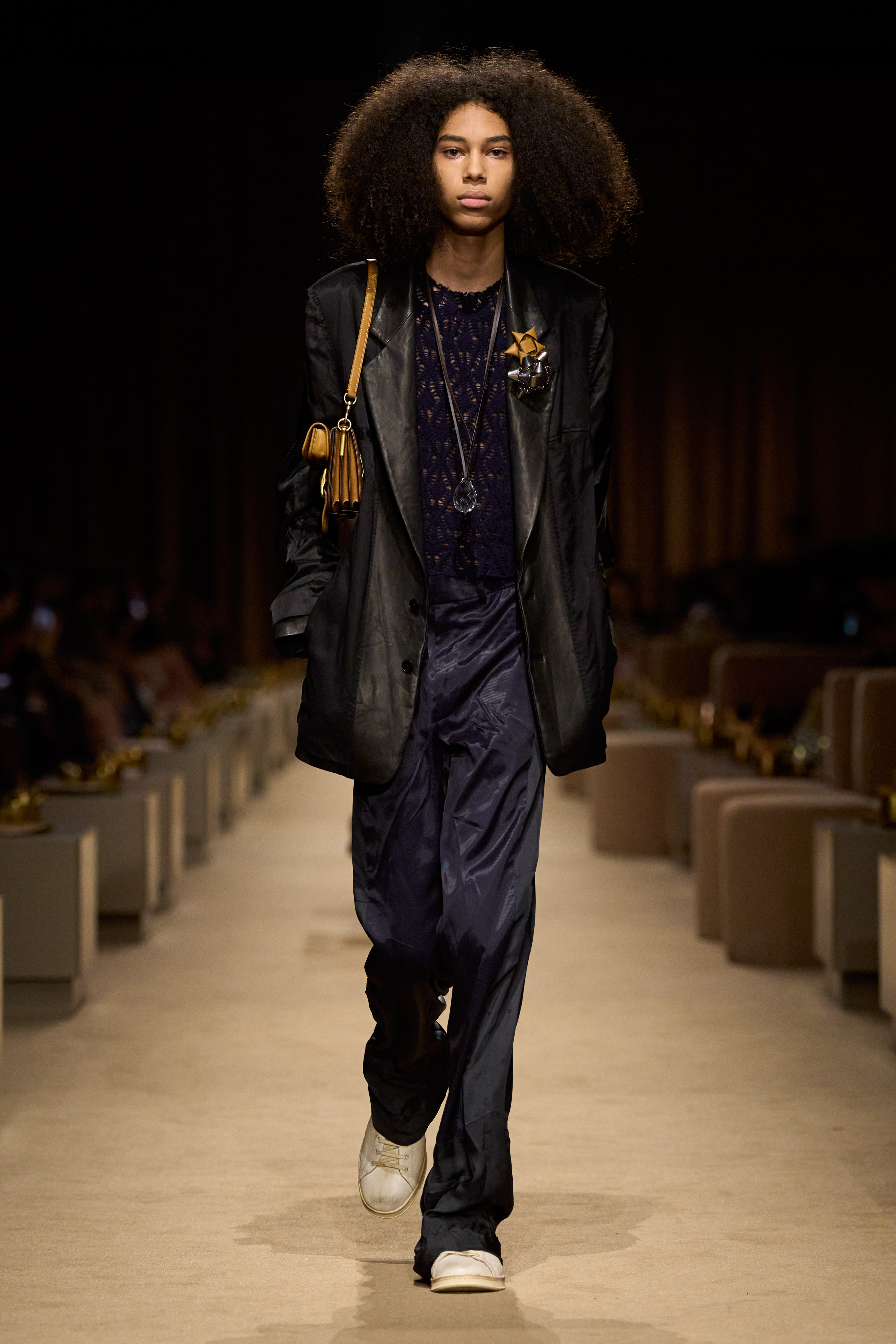COACH TURNS 85, THEN TURNS ITSELF INSIDE OUT Vanity Teen 虚荣青年 COACH TURNS 85, THEN TURNS ITSELF INSIDE OUT COACH TURNS 85, THEN TURNS ITSELF INSIDE OUT Vanity Teen 虚荣青年