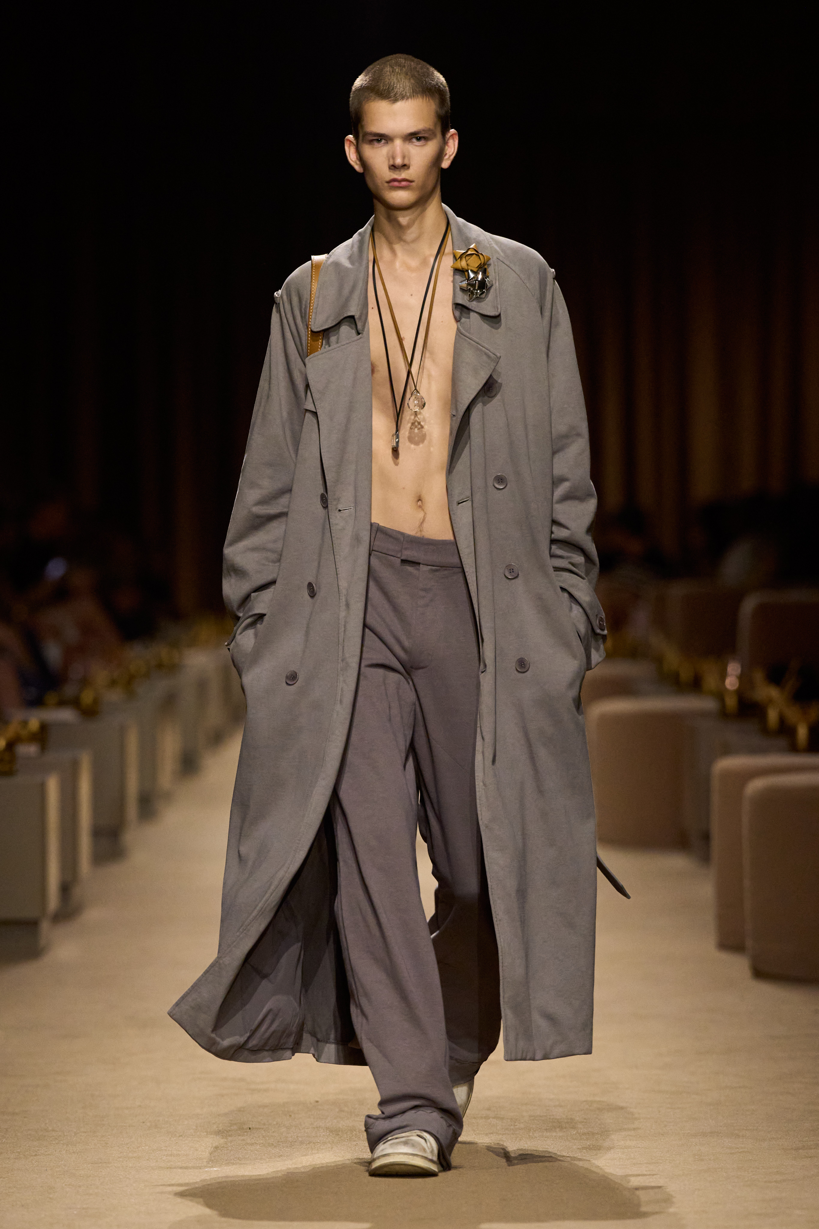 COACH TURNS 85, THEN TURNS ITSELF INSIDE OUT Vanity Teen 虚荣青年 COACH TURNS 85, THEN TURNS ITSELF INSIDE OUT COACH TURNS 85, THEN TURNS ITSELF INSIDE OUT Vanity Teen 虚荣青年