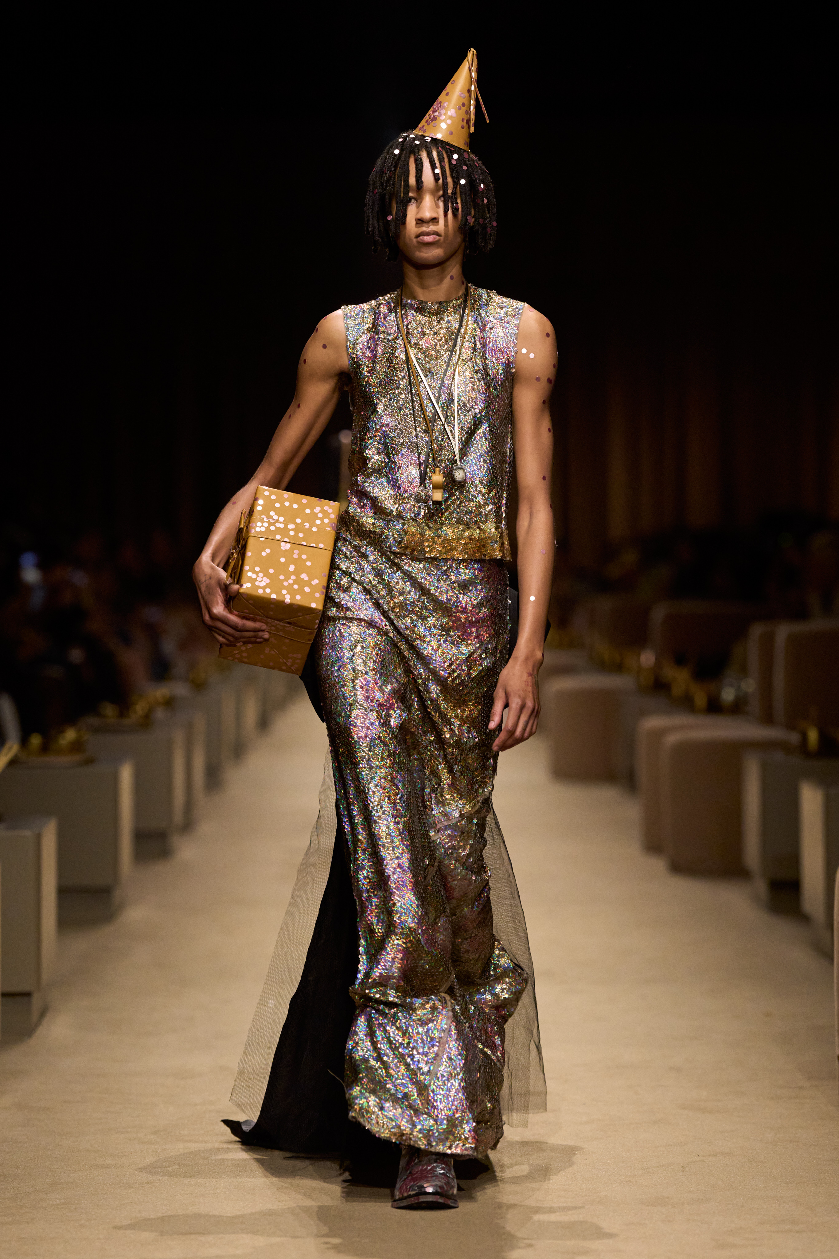 COACH TURNS 85, THEN TURNS ITSELF INSIDE OUT Vanity Teen 虚荣青年 COACH TURNS 85, THEN TURNS ITSELF INSIDE OUT COACH TURNS 85, THEN TURNS ITSELF INSIDE OUT Vanity Teen 虚荣青年