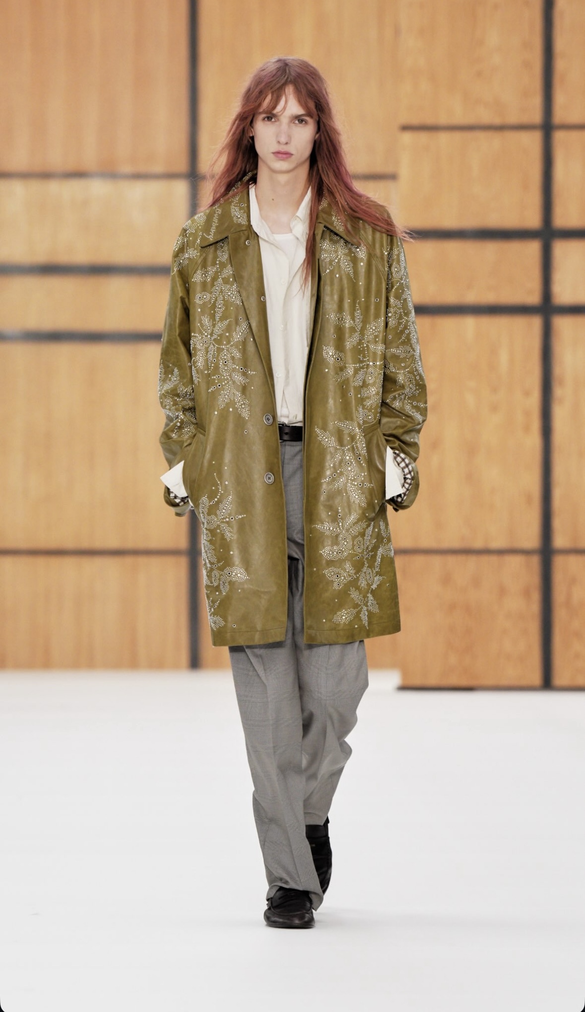 BURBERRY SS27 - WHEN HERITAGE STOPS BEHAVING Vanity Teen BURBERRY SS27 - WHEN HERITAGE STOPS BEHAVING BURBERRY SS27 - WHEN HERITAGE STOPS BEHAVING Vanity Teen