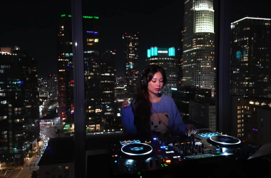 Everyone Wants to Be a DJ Now. Why?  Everyone Wants to Be a DJ Now. Why?  Vanity Teen 虚荣青年